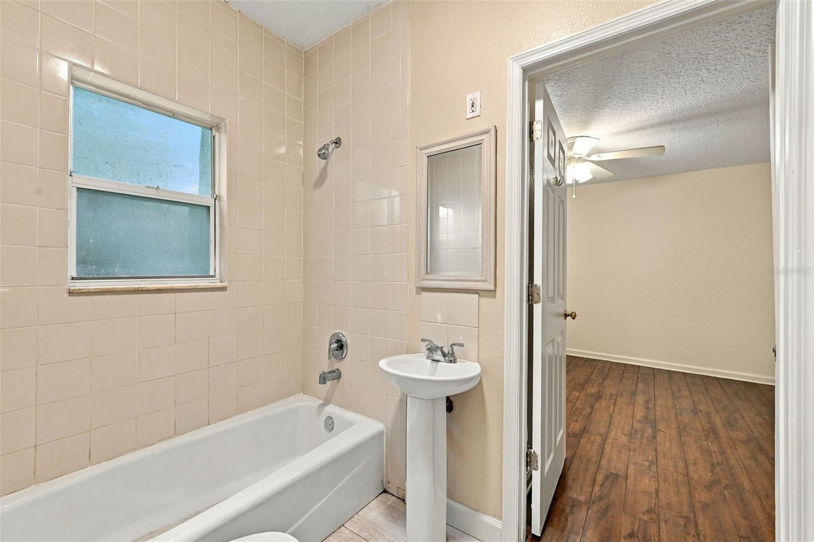 1242 NEW YORK AVE — photo 28