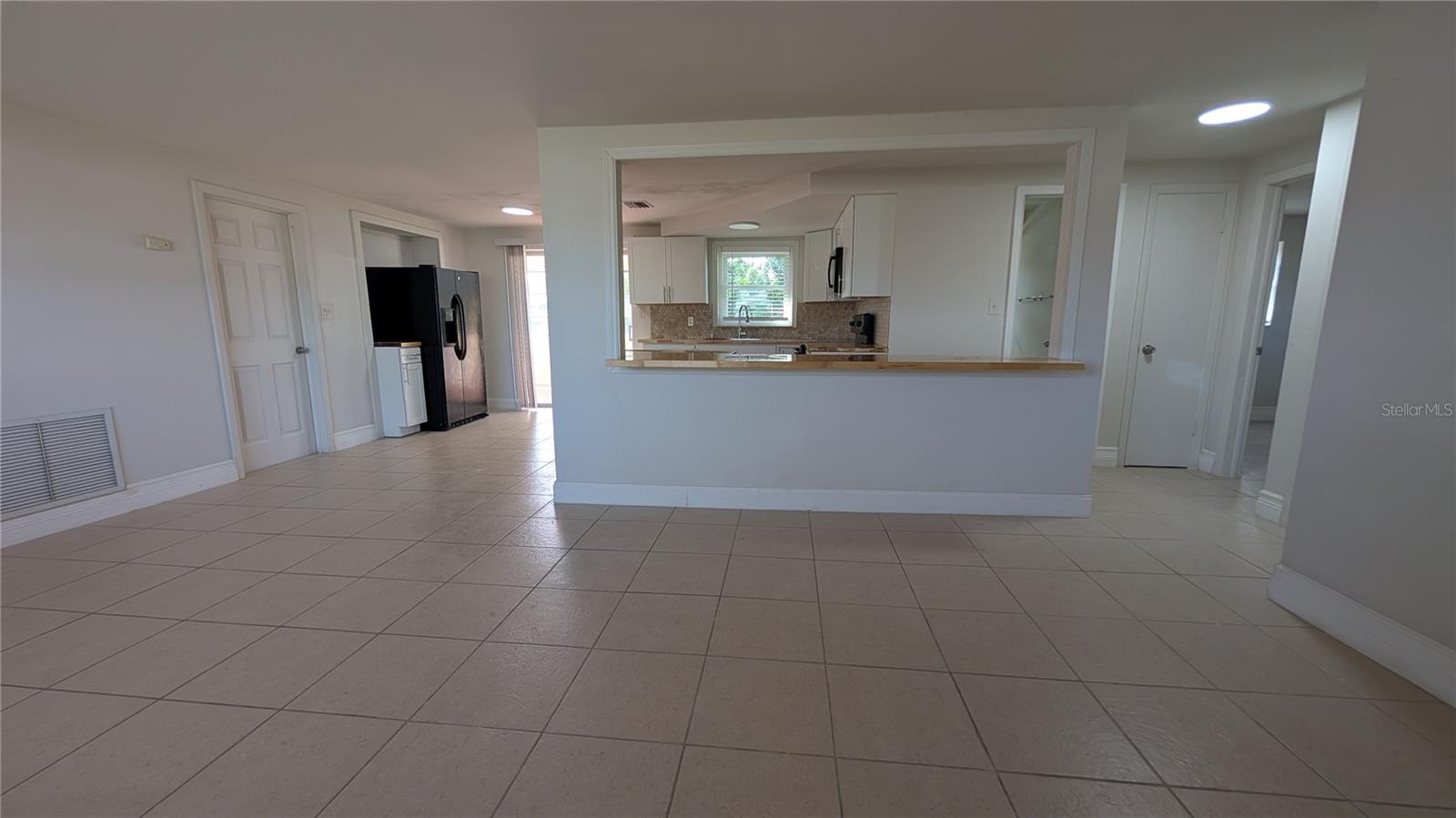 3608 HARVARD DR — photo 2
