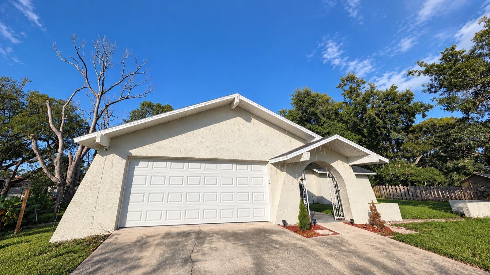 8089 WOODEN DR — photo 3