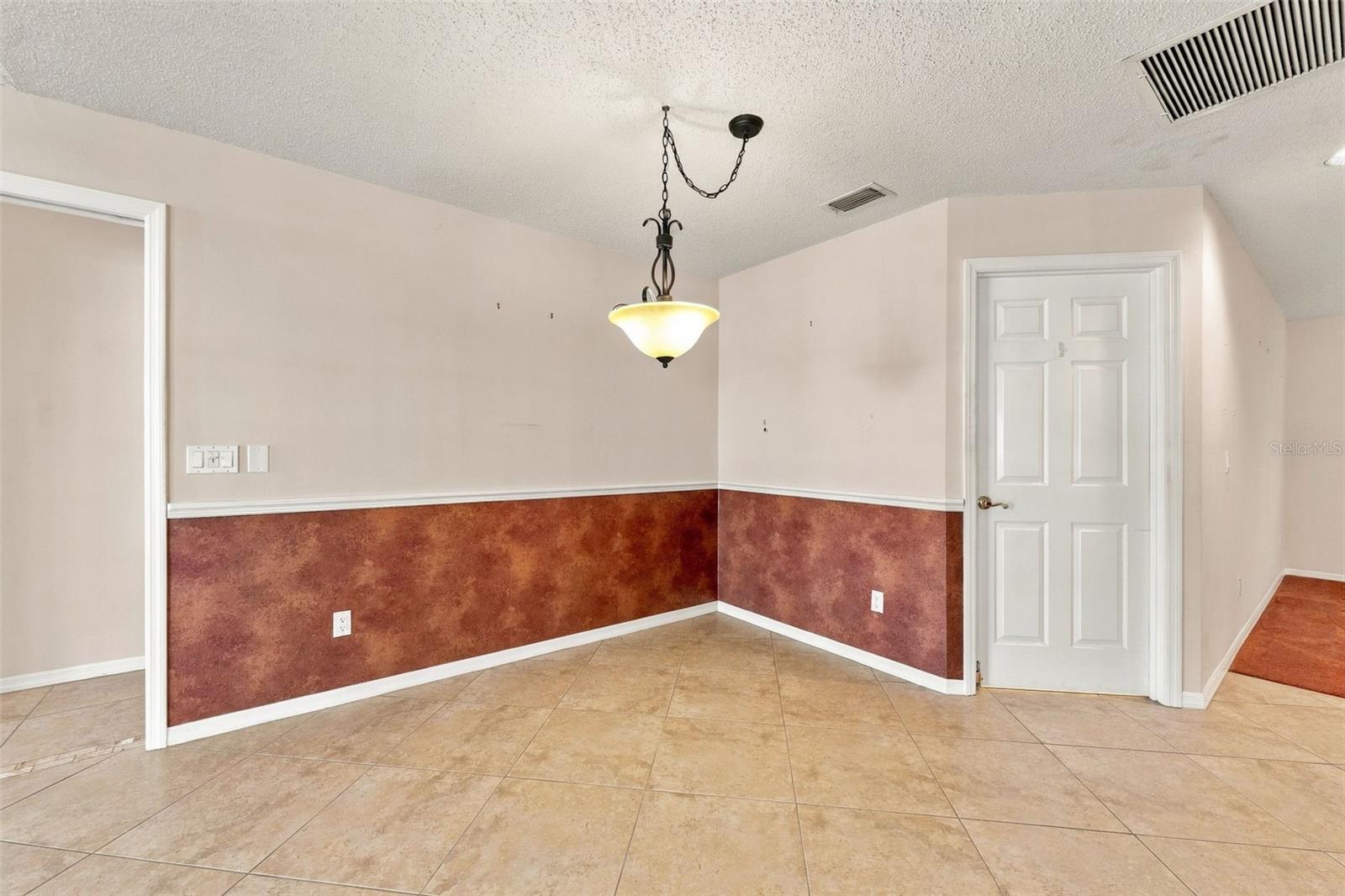 16508 BLENHEIM DR — photo 18