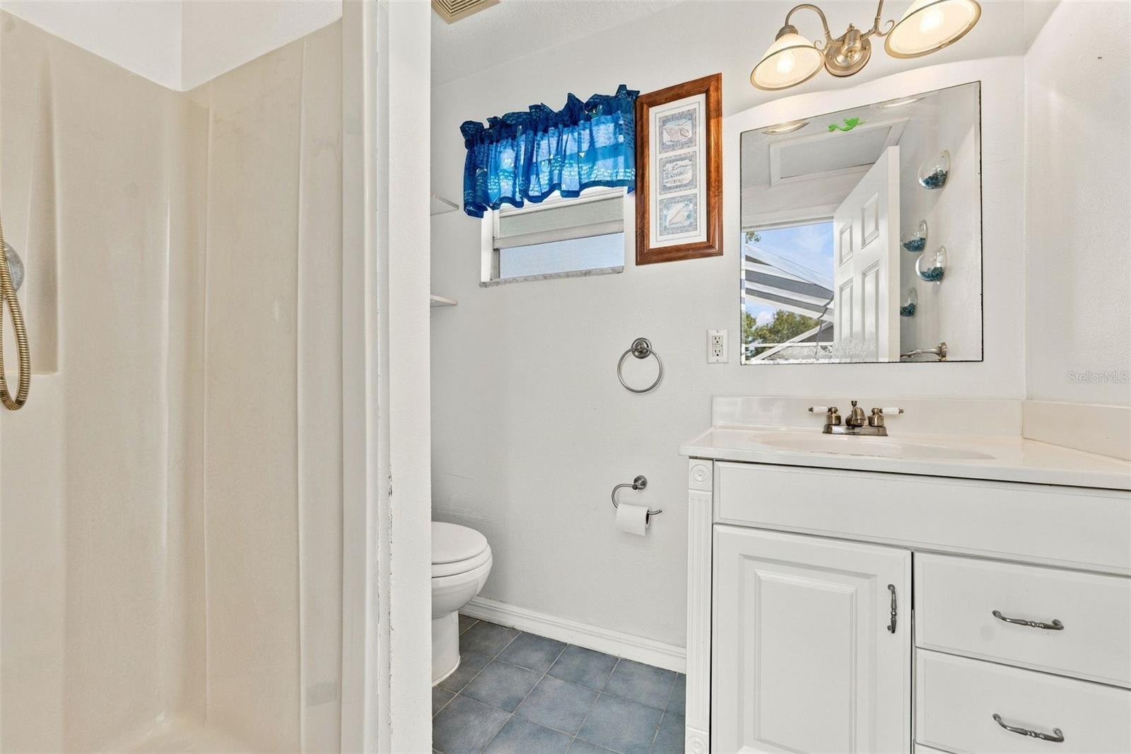 16508 BLENHEIM DR — photo 29