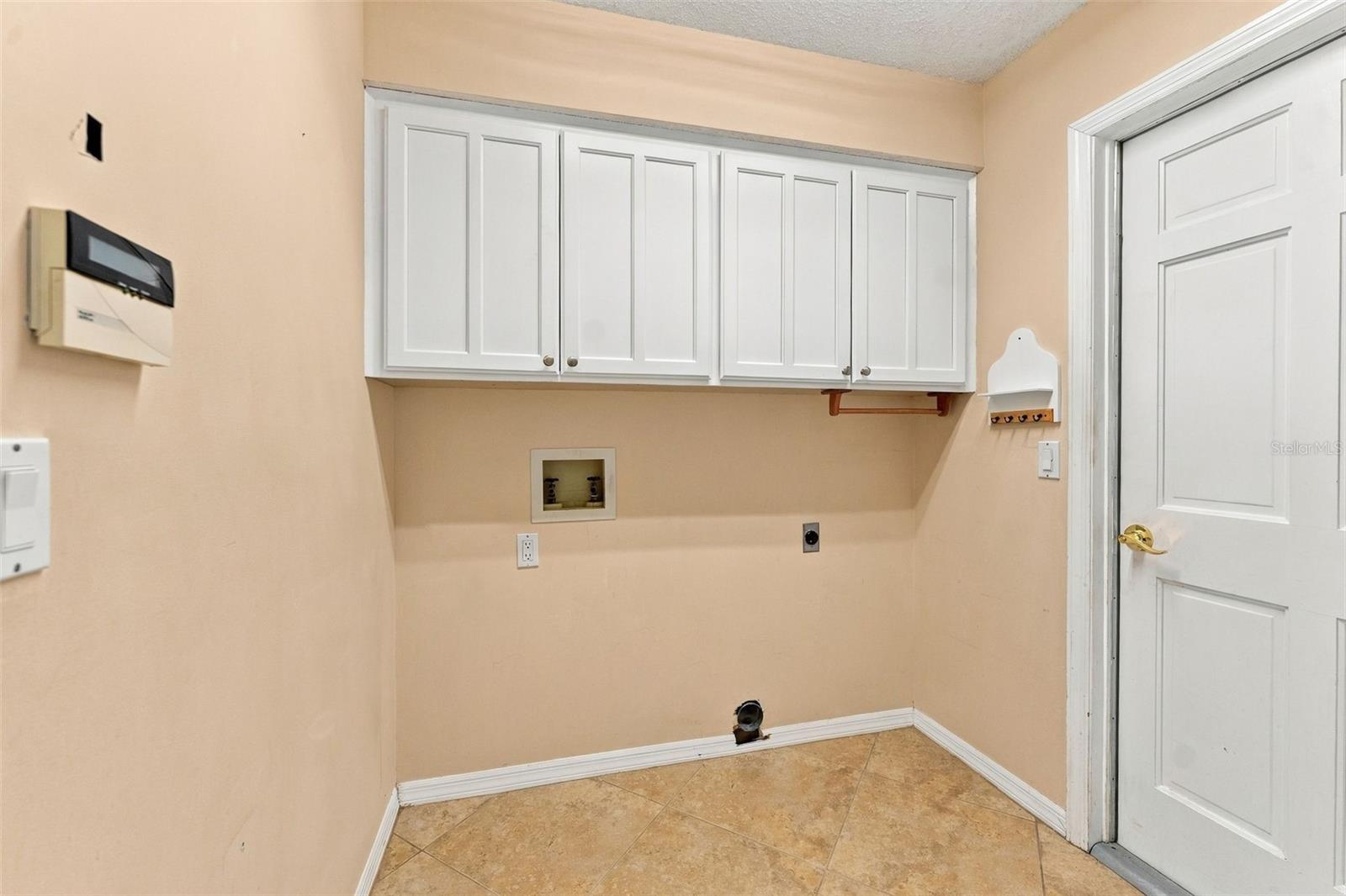 16508 BLENHEIM DR — photo 32