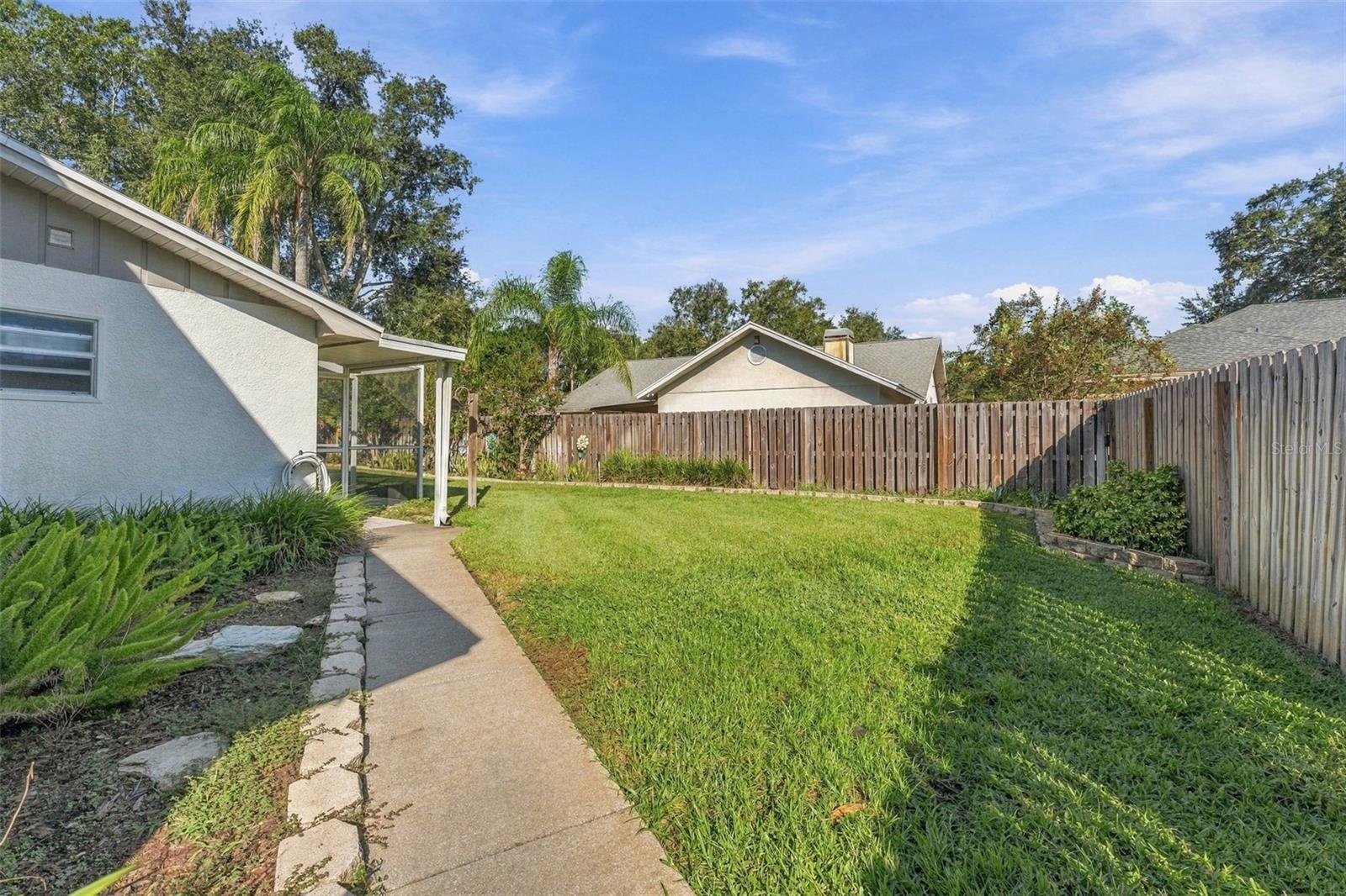 16508 BLENHEIM DR — photo 40