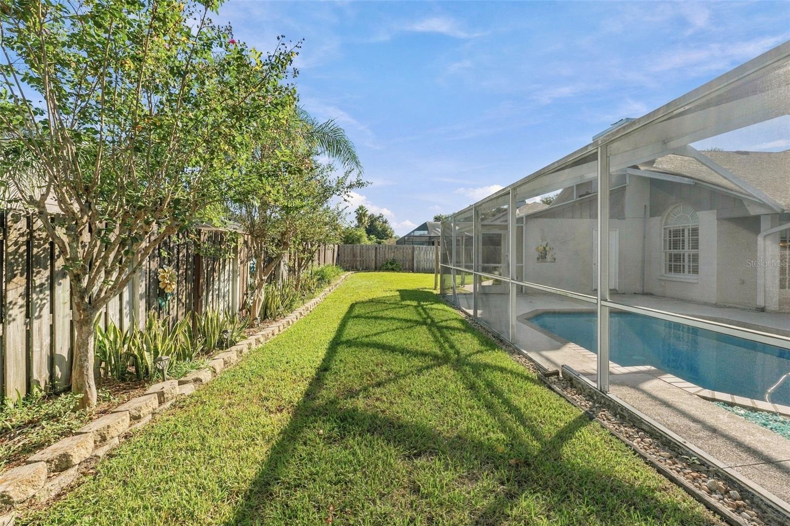 16508 BLENHEIM DR — photo 43