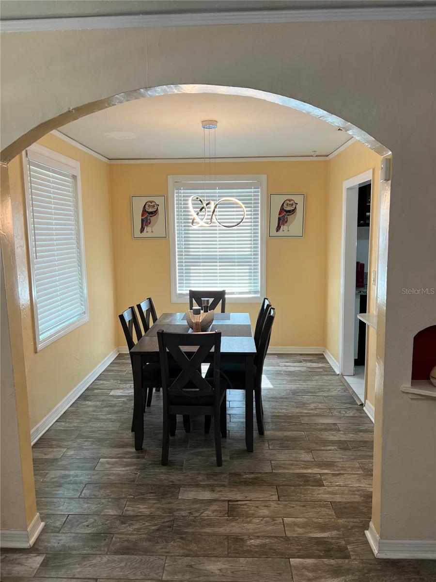 5636 CALVIN AVE — photo 3