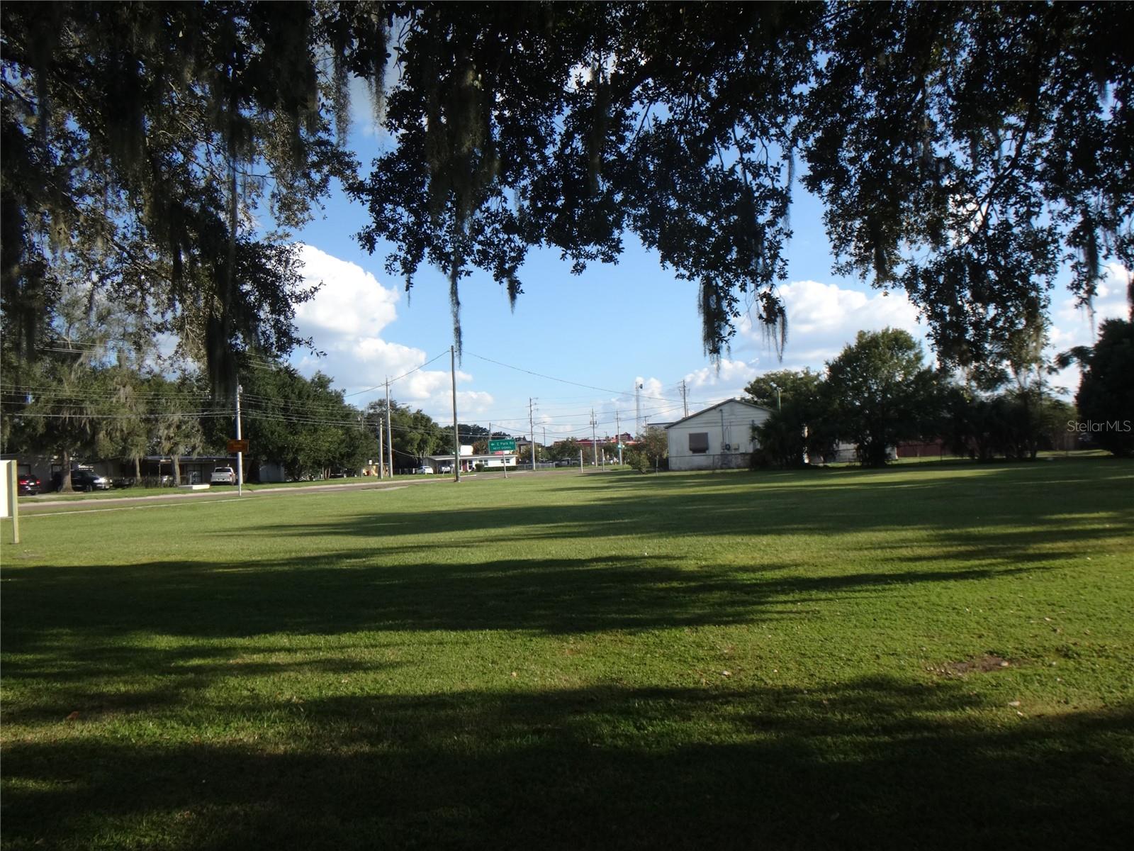 1603 JAMES L REDMAN PKWY — photo 3