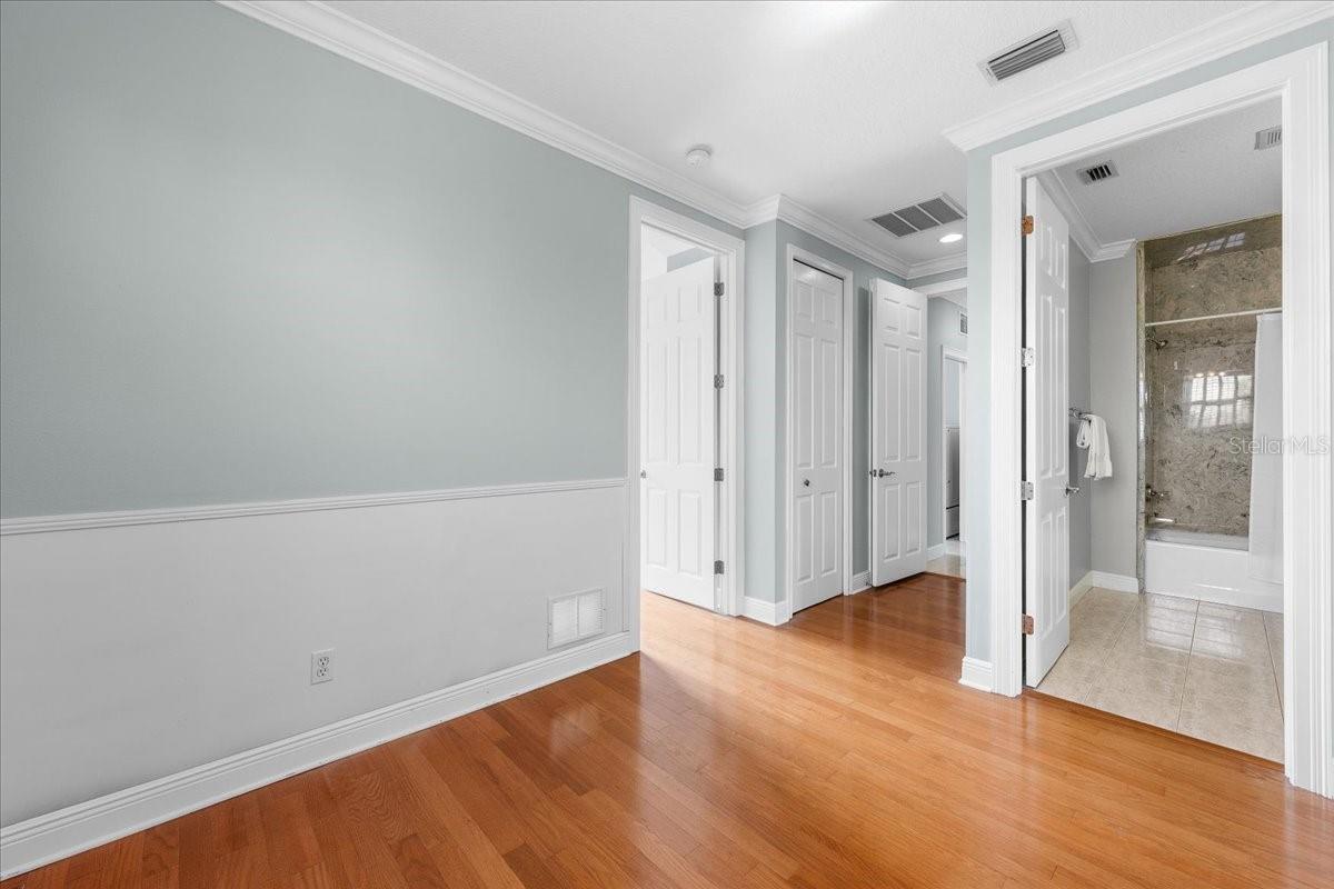5501 CLIPPER CT — photo 13