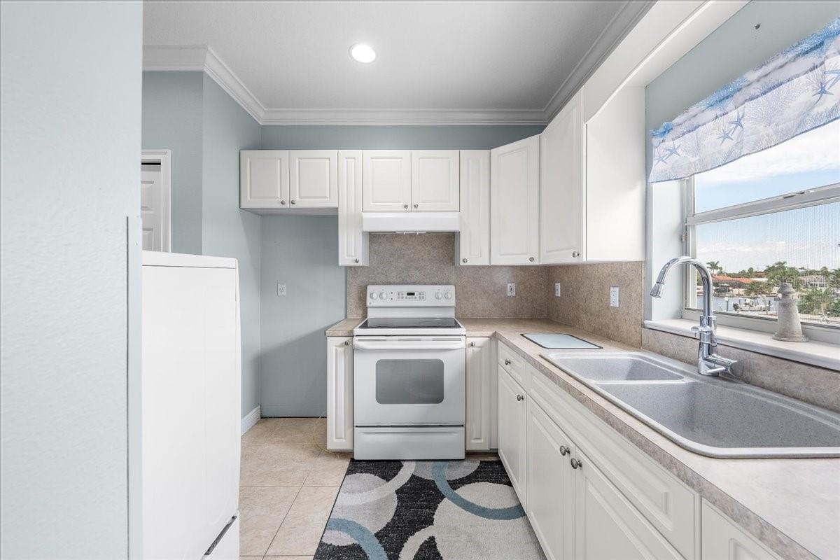 5501 CLIPPER CT — photo 23