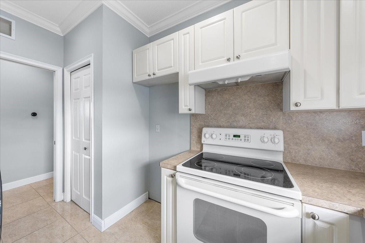 5501 CLIPPER CT — photo 24