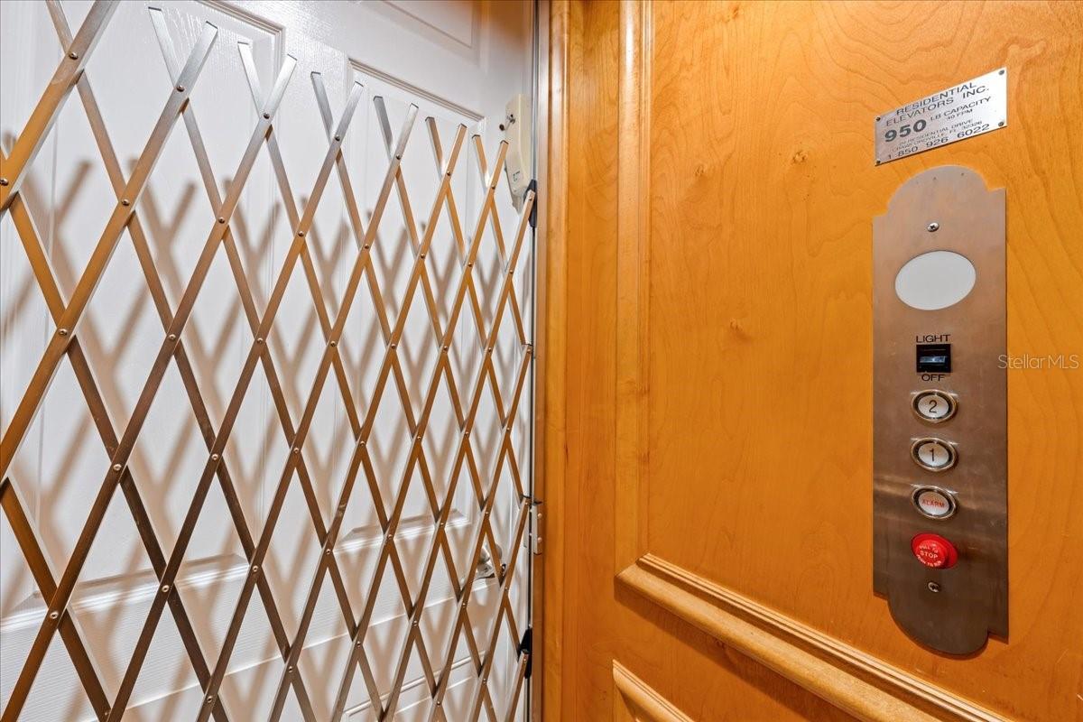 5501 CLIPPER CT — photo 26