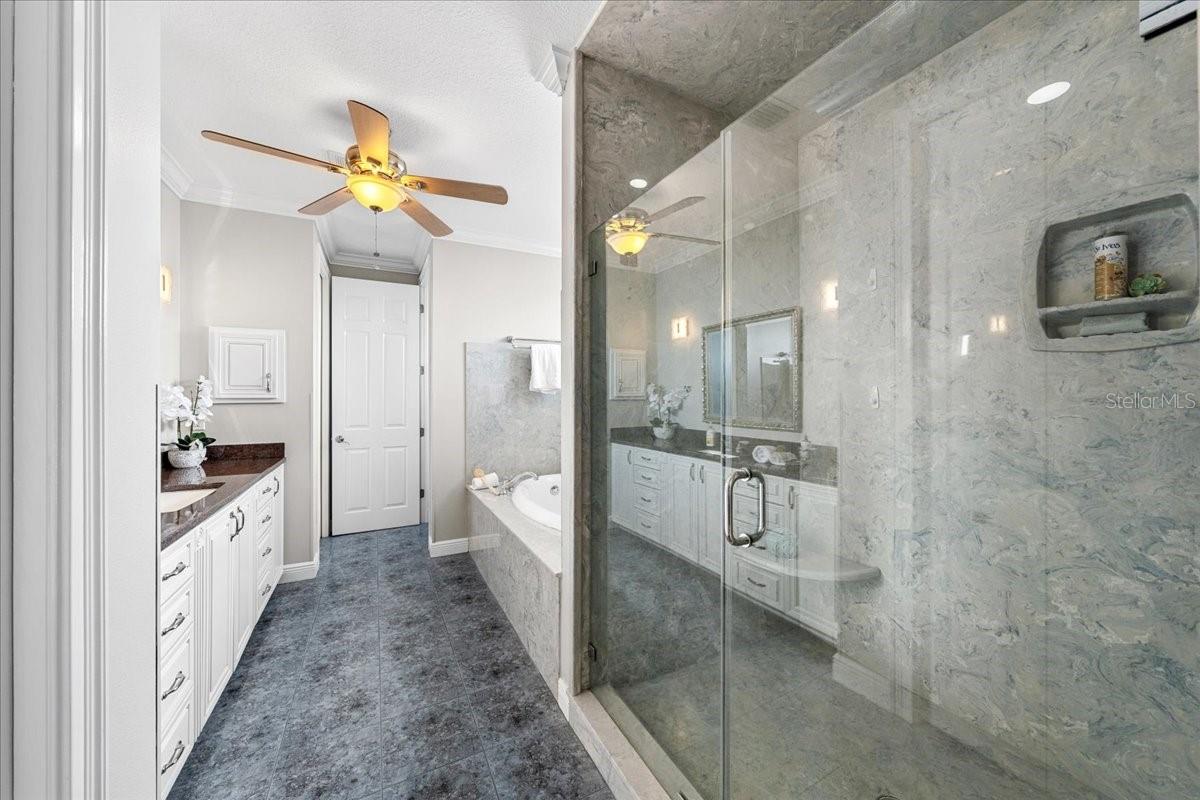 5501 CLIPPER CT — photo 38