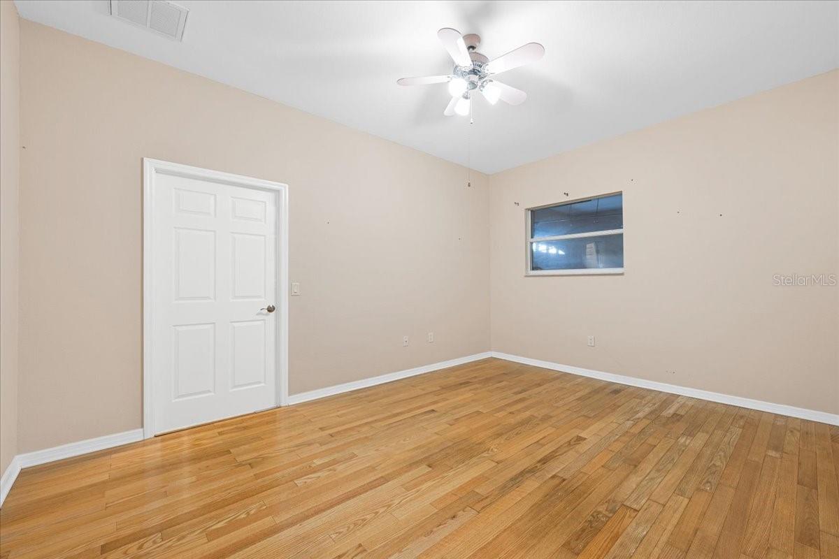 5501 CLIPPER CT — photo 70