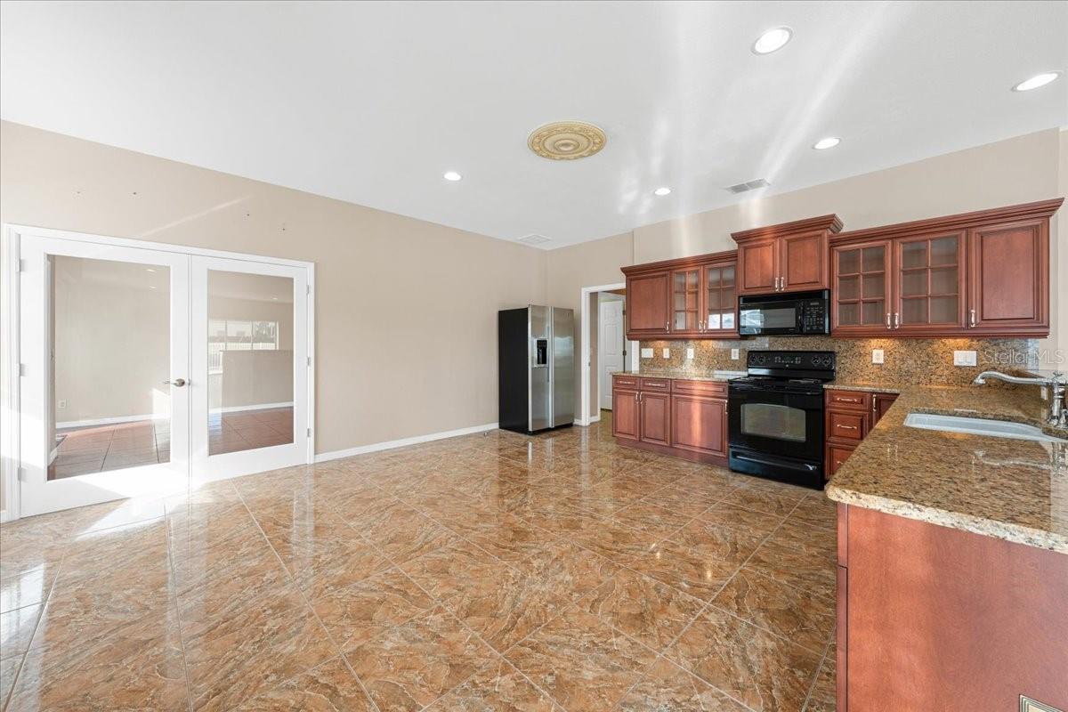 5501 CLIPPER CT — photo 77