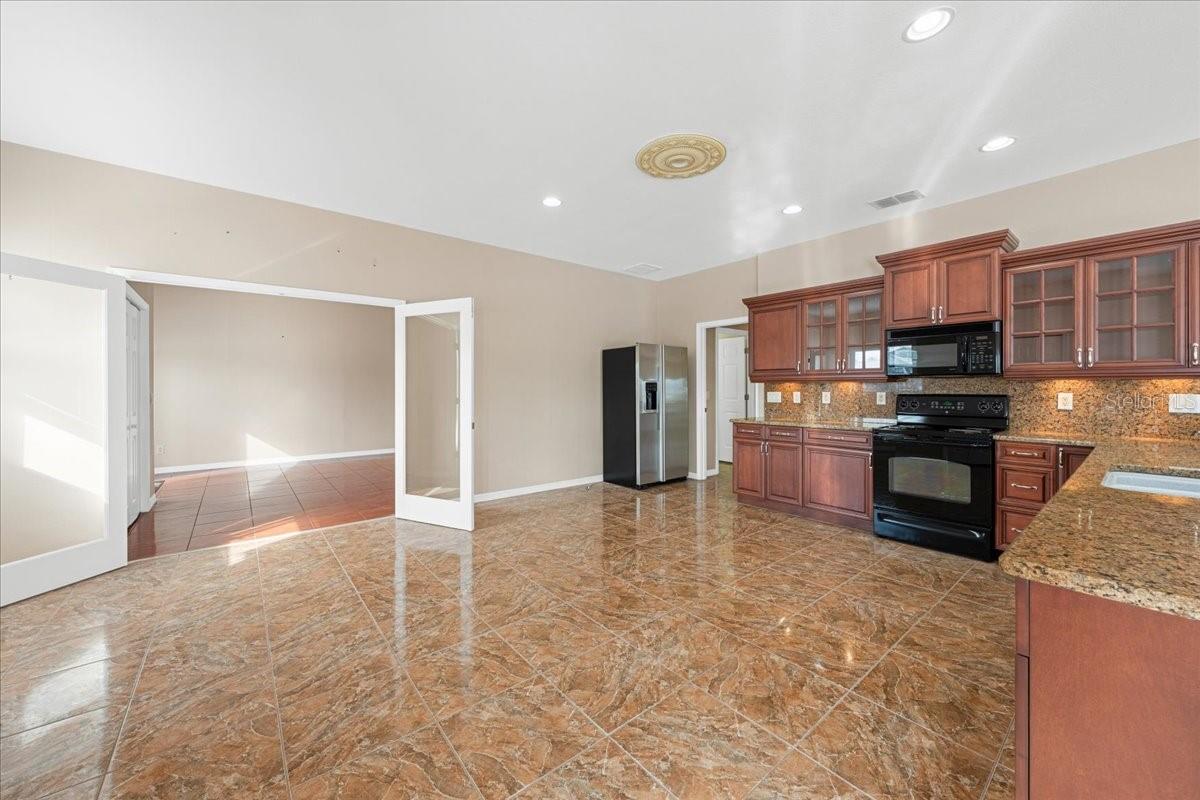 5501 CLIPPER CT — photo 78
