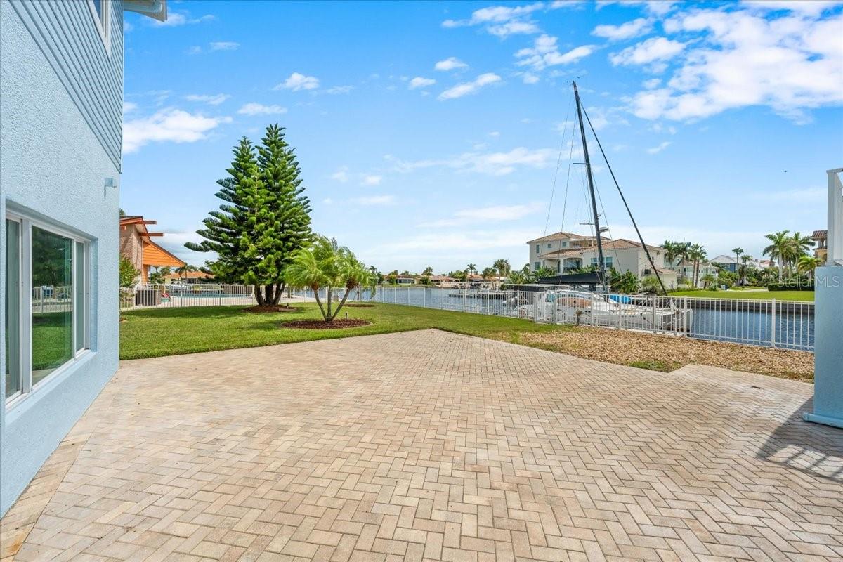 5501 CLIPPER CT — photo 89