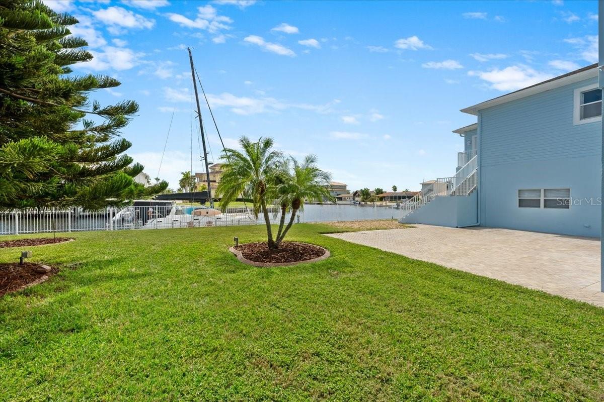 5501 CLIPPER CT — photo 91