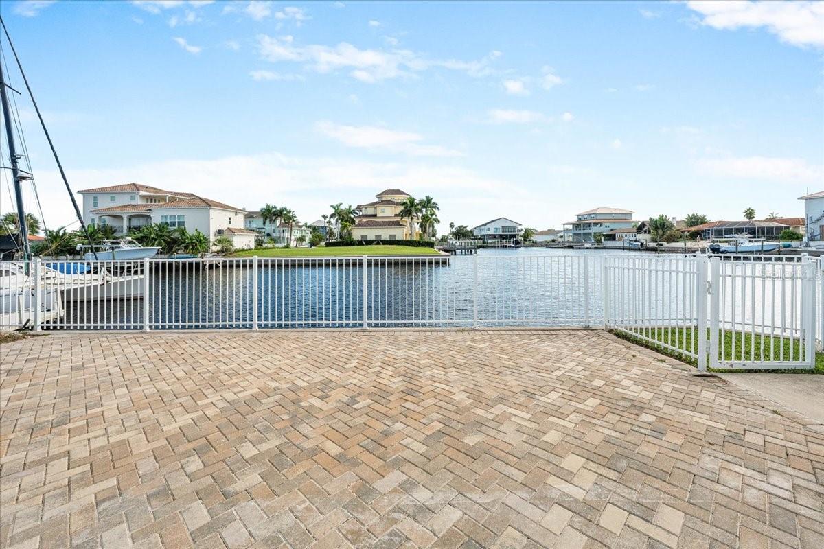 5501 CLIPPER CT — photo 92