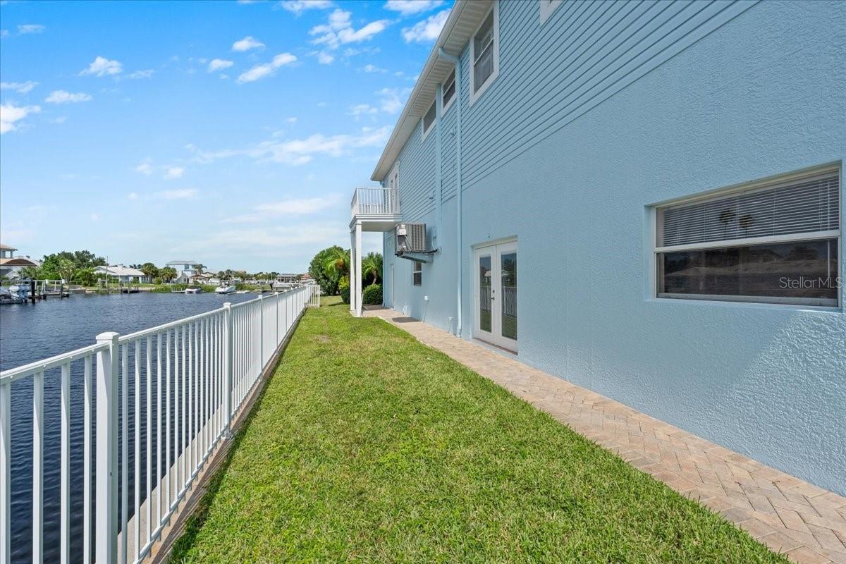 5501 CLIPPER CT — photo 93