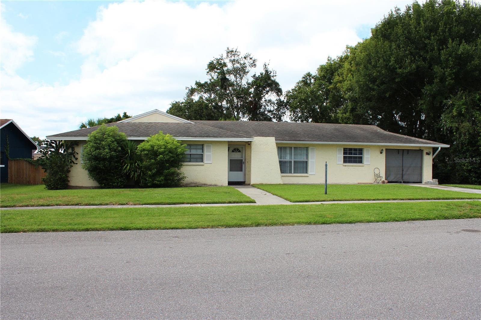6123 CHRISTINA DR E photo