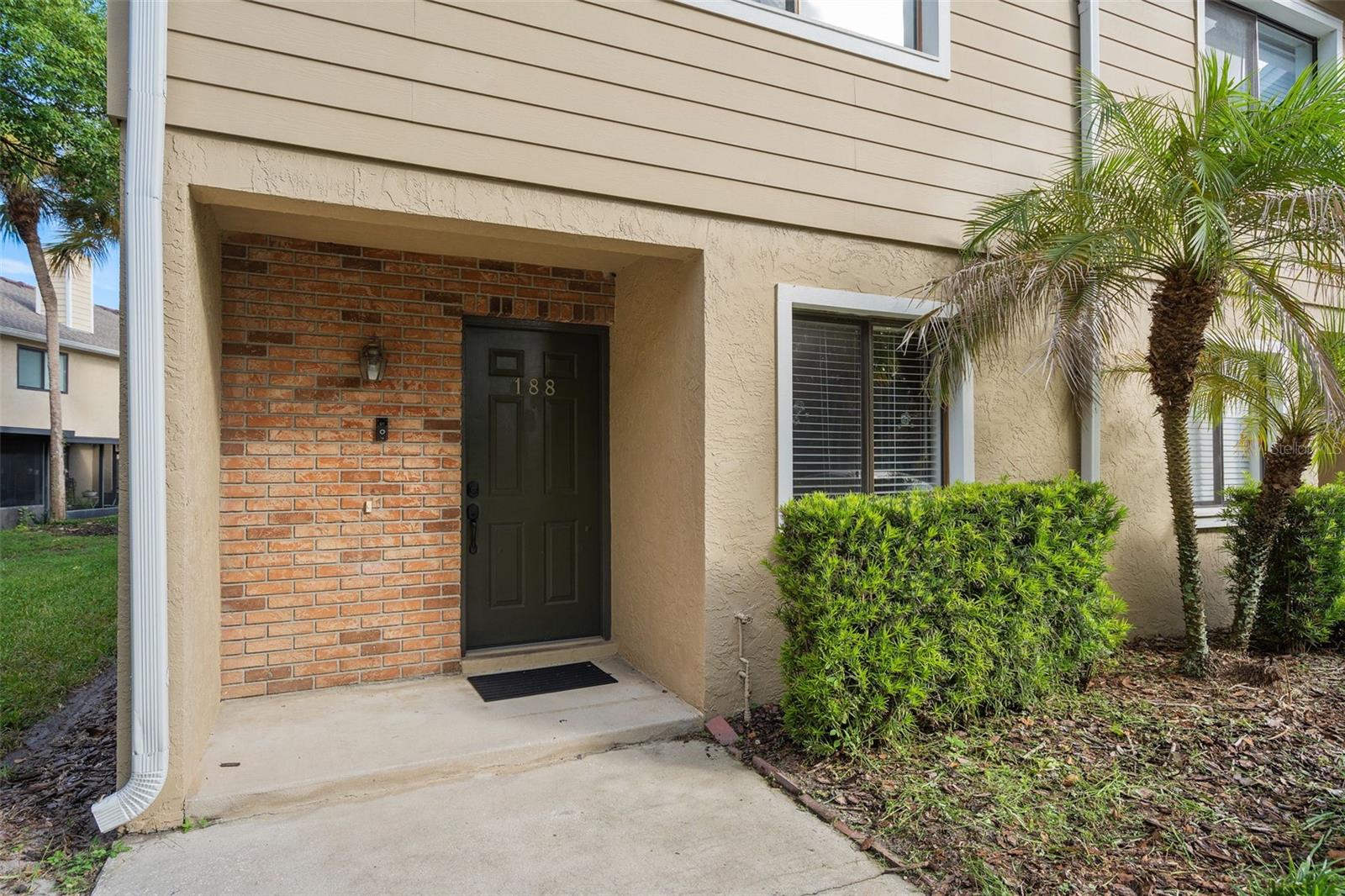 188 SANDLEWOOD #2 — photo 2