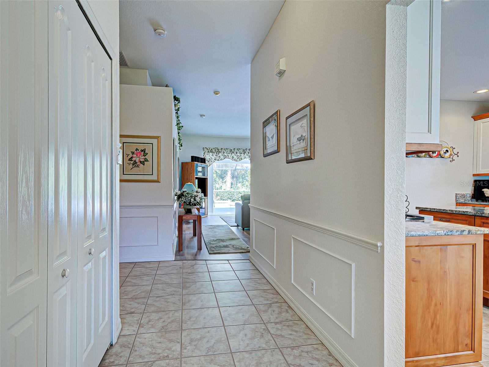 201 KING PALM CT — photo 5