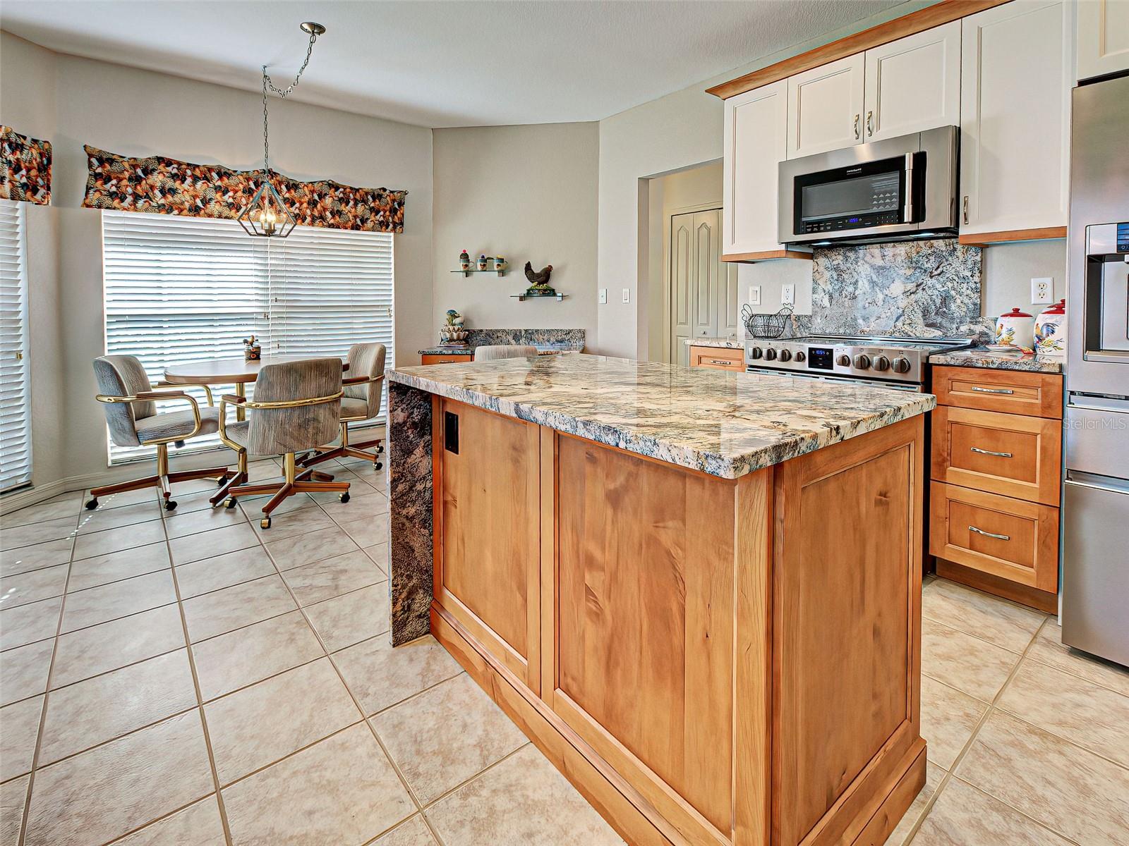 201 KING PALM CT — photo 15