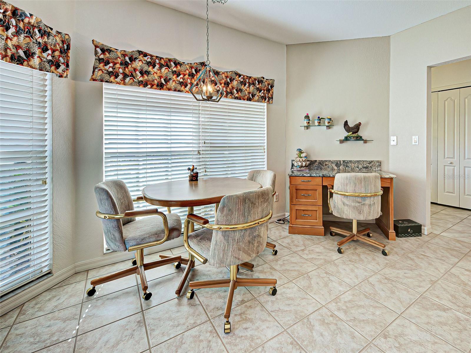 201 KING PALM CT — photo 16