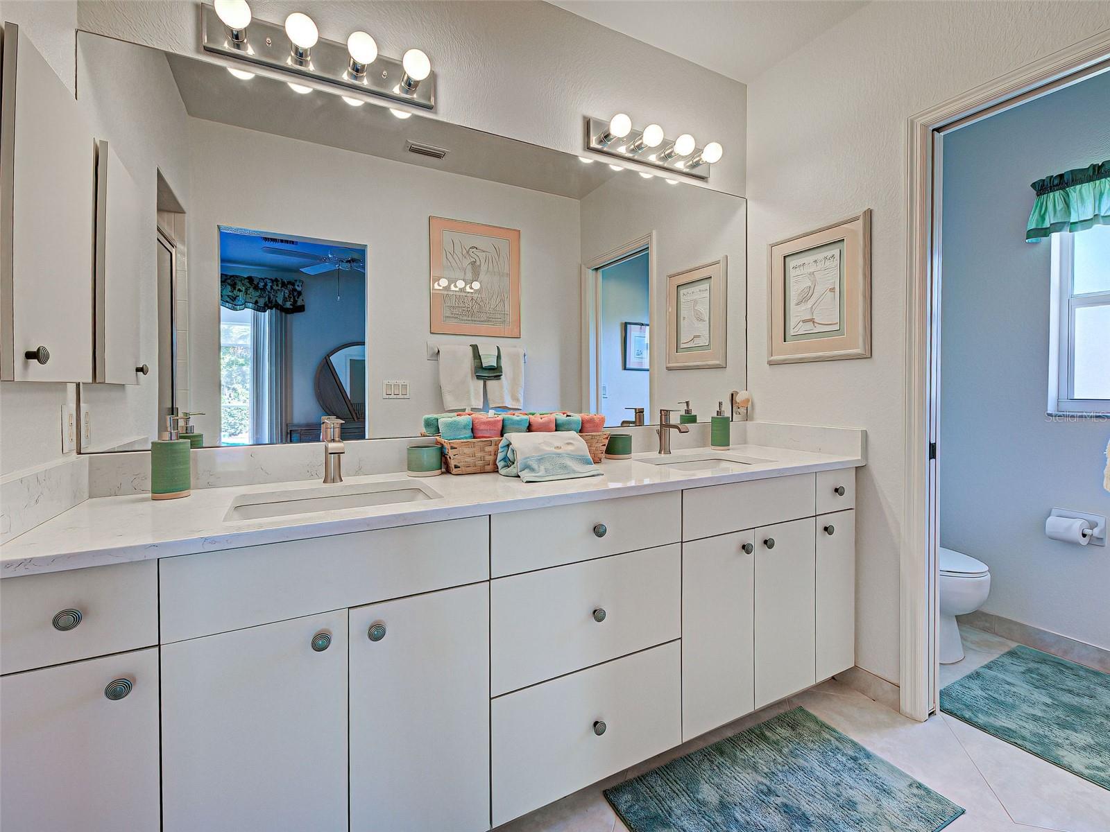 201 KING PALM CT — photo 25