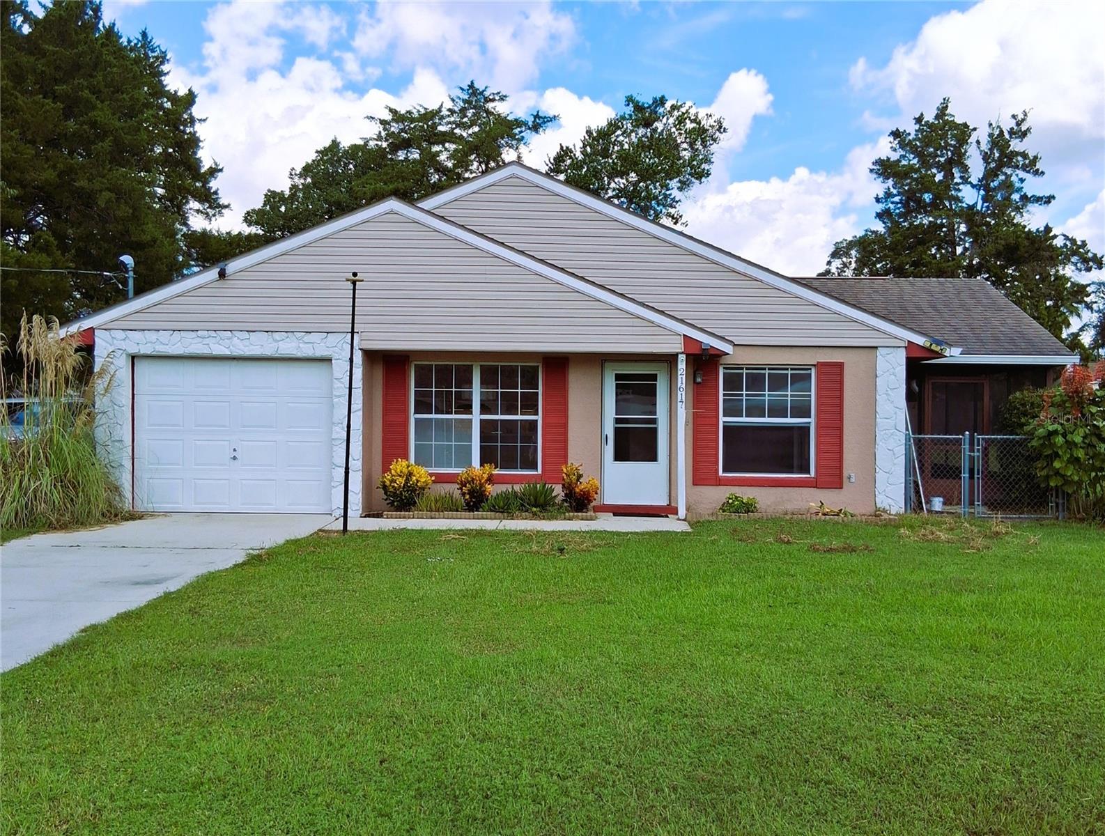 21617 SW PEACH BLOSSOM ST — photo 2