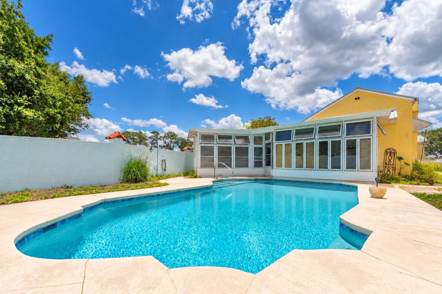 815 LAKE JESSIE DR photo
