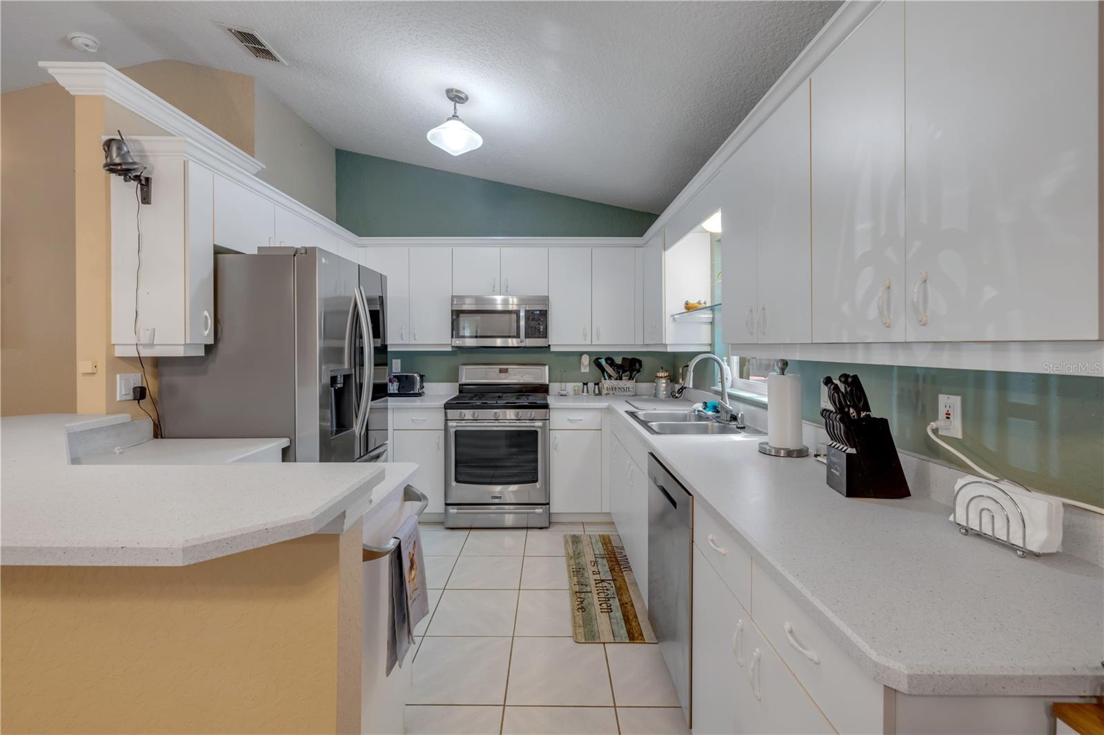 404 TURNBULL BAY RD — photo 8