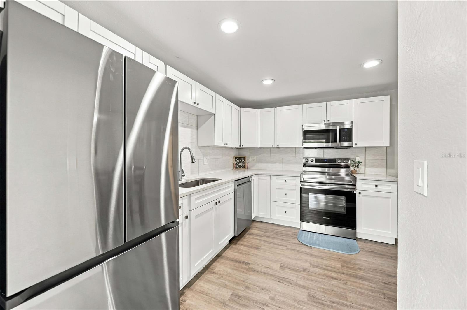 123 VIRGINIA CT — photo 12