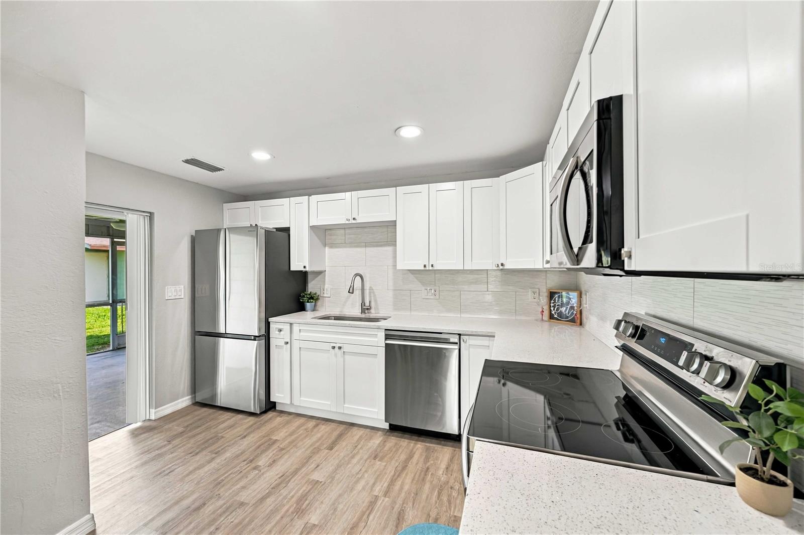 123 VIRGINIA CT — photo 14