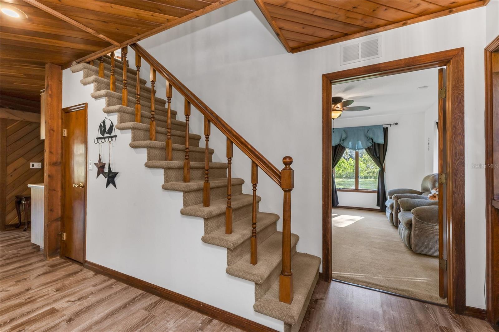 24518 TANGERINE AVE — photo 4