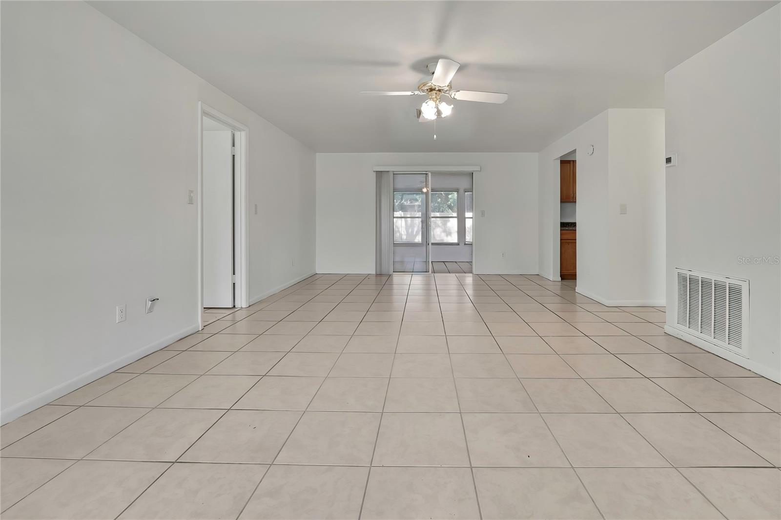 7545 PINEHURST DR — photo 4