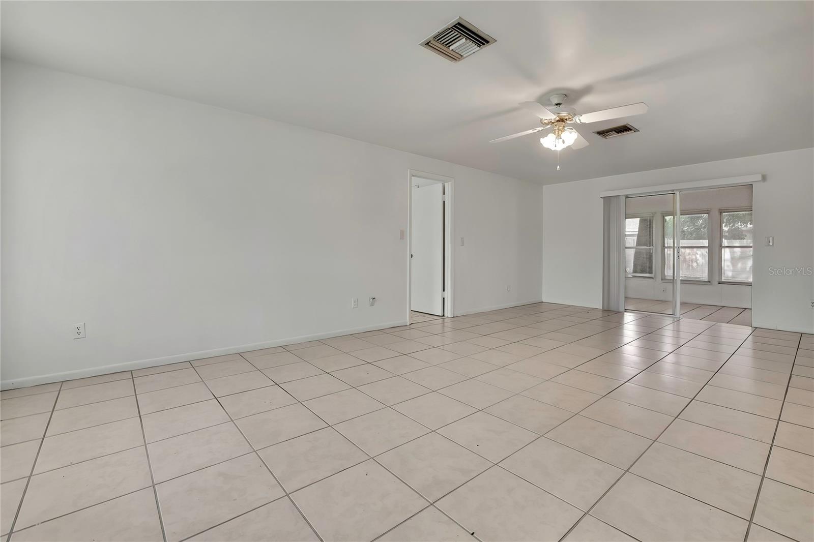 7545 PINEHURST DR — photo 7