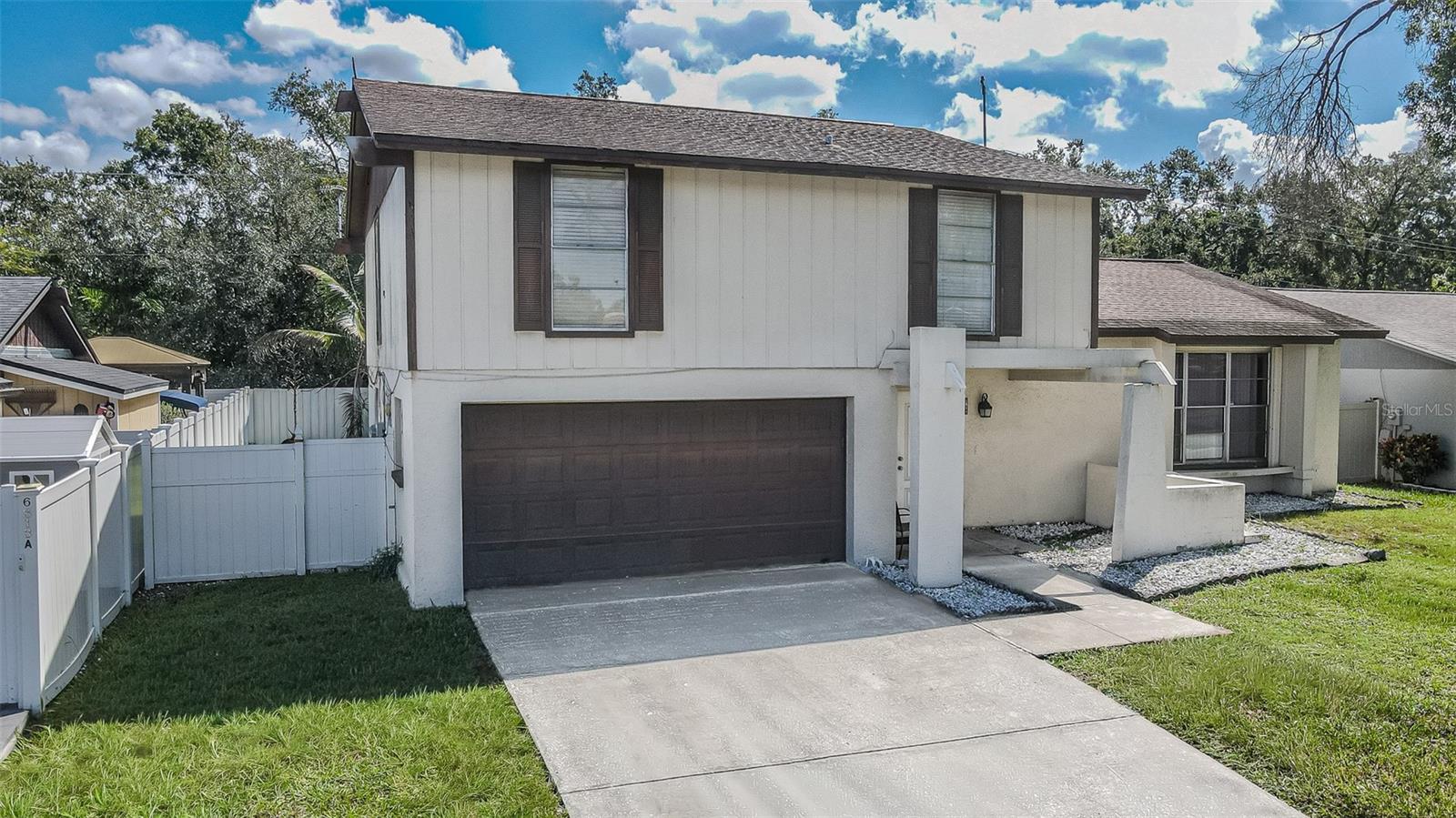 6811 MITCHELL CIR — photo 2