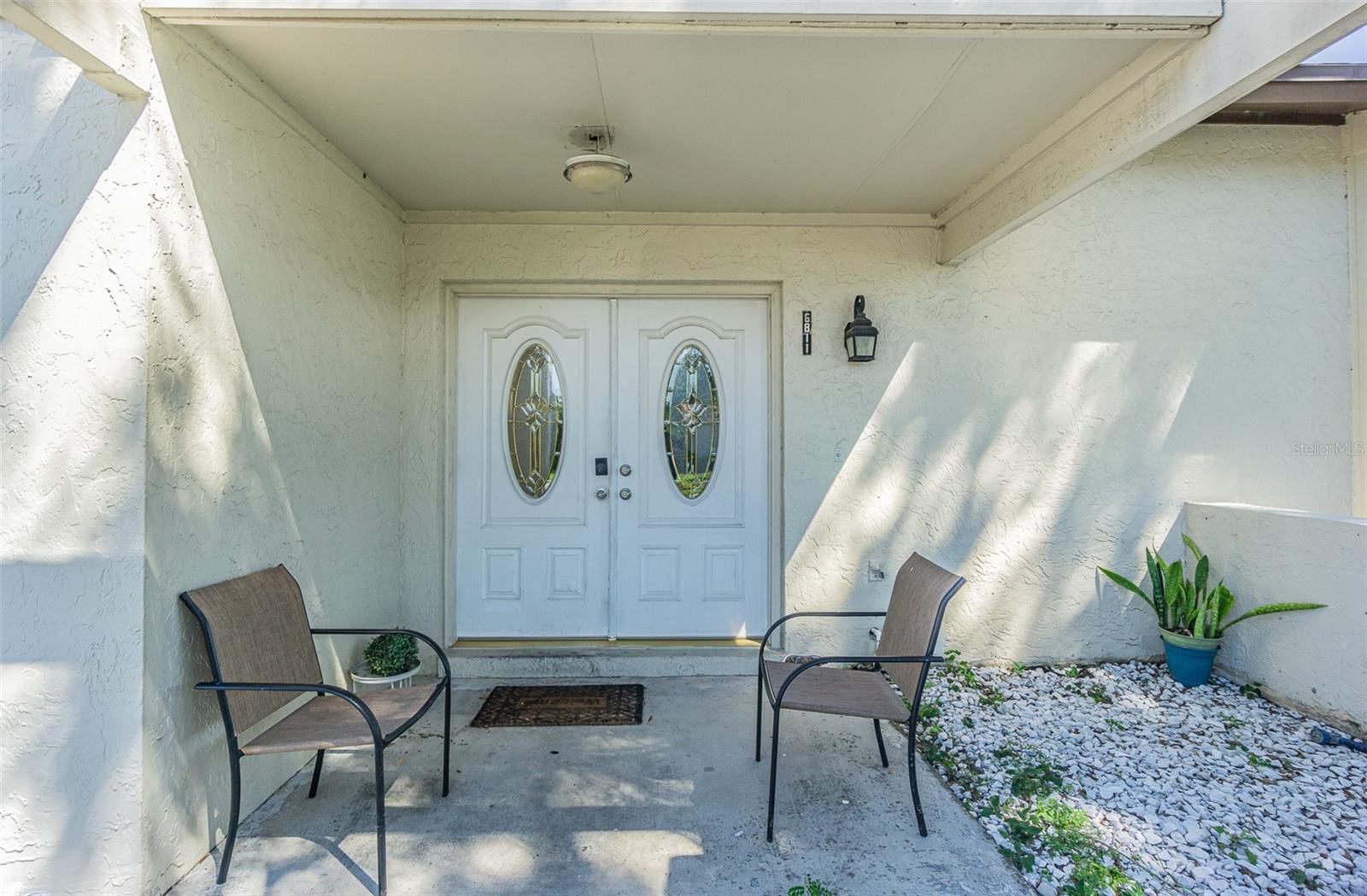 6811 MITCHELL CIR — photo 3
