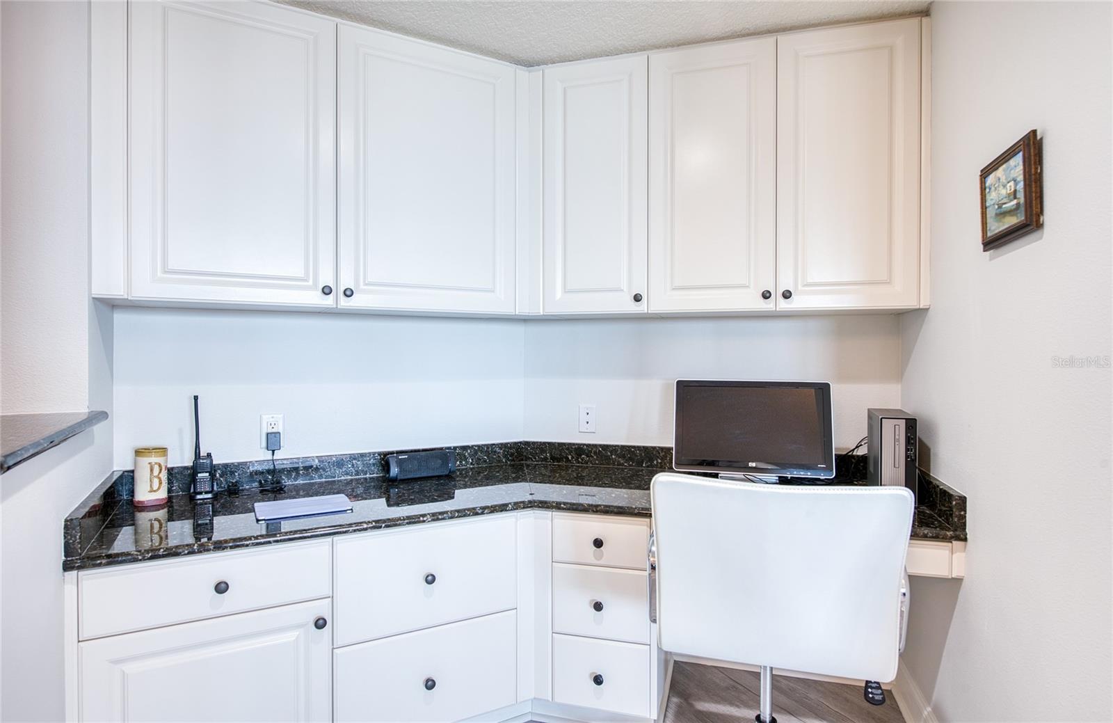 501 MANDALAY AVE #509 — photo 9