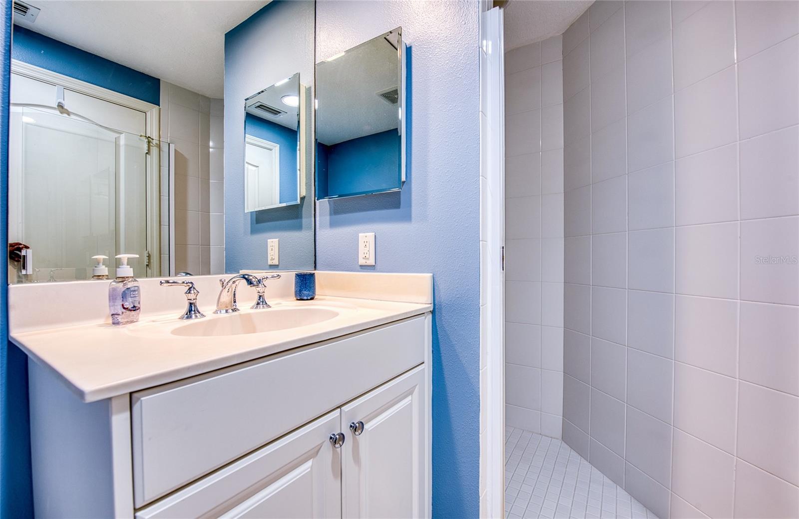 501 MANDALAY AVE #509 — photo 26
