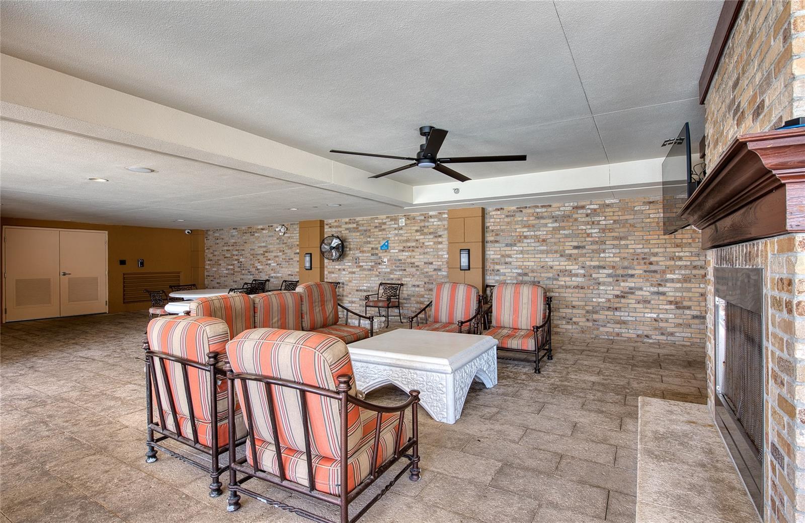501 MANDALAY AVE #509 — photo 44