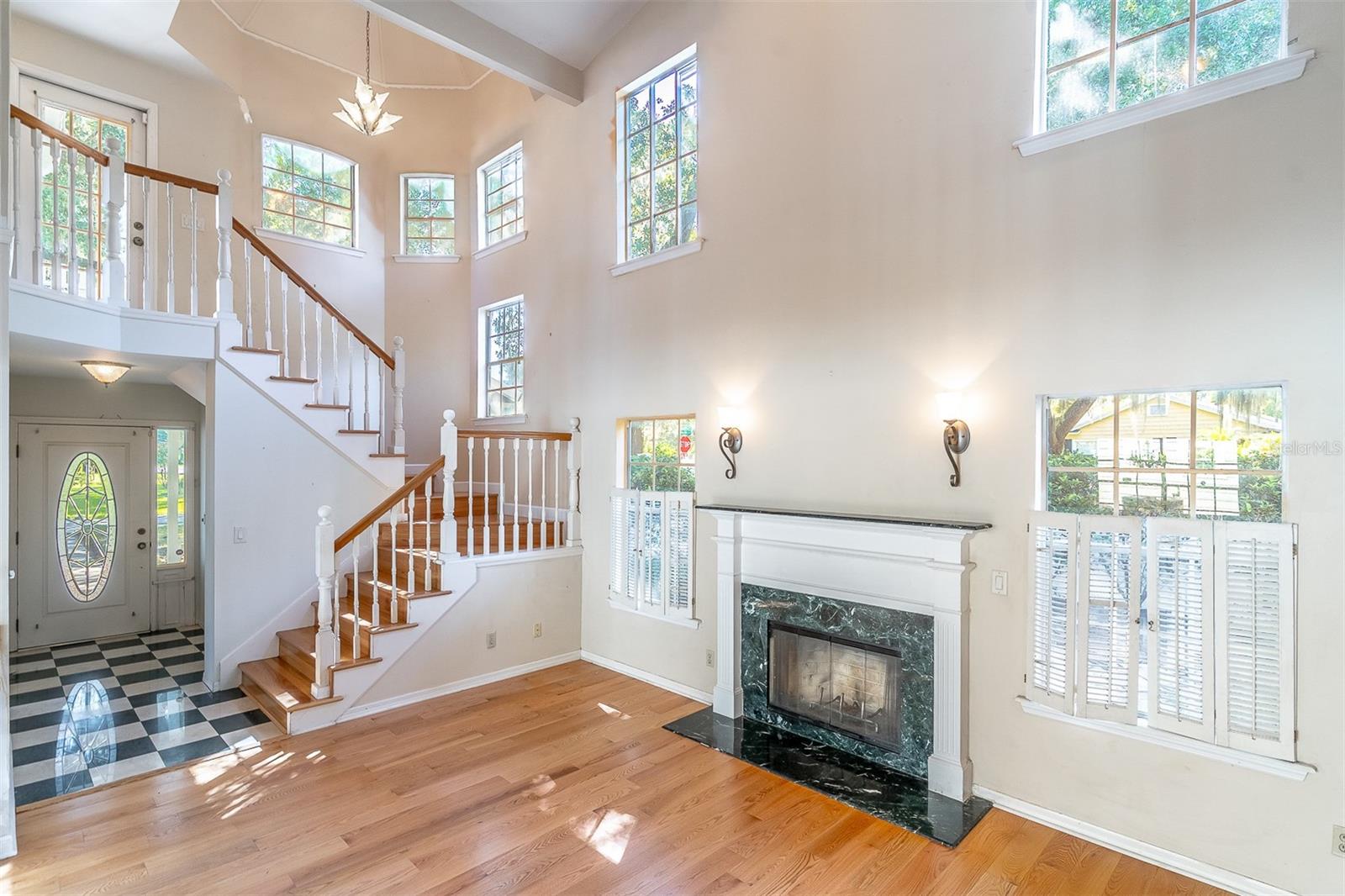 472 MAYFAIR CIR — photo 5