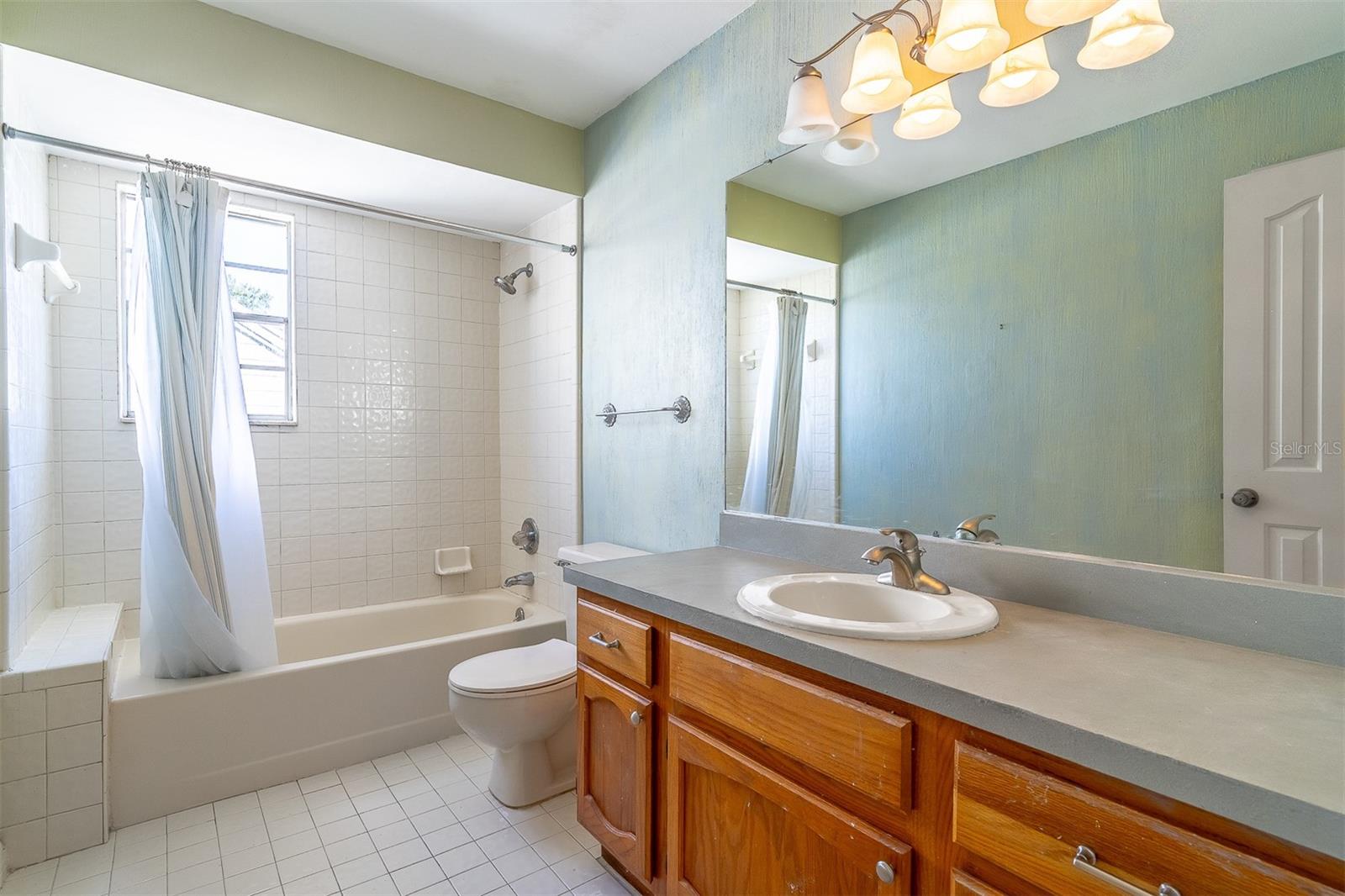 472 MAYFAIR CIR — photo 19