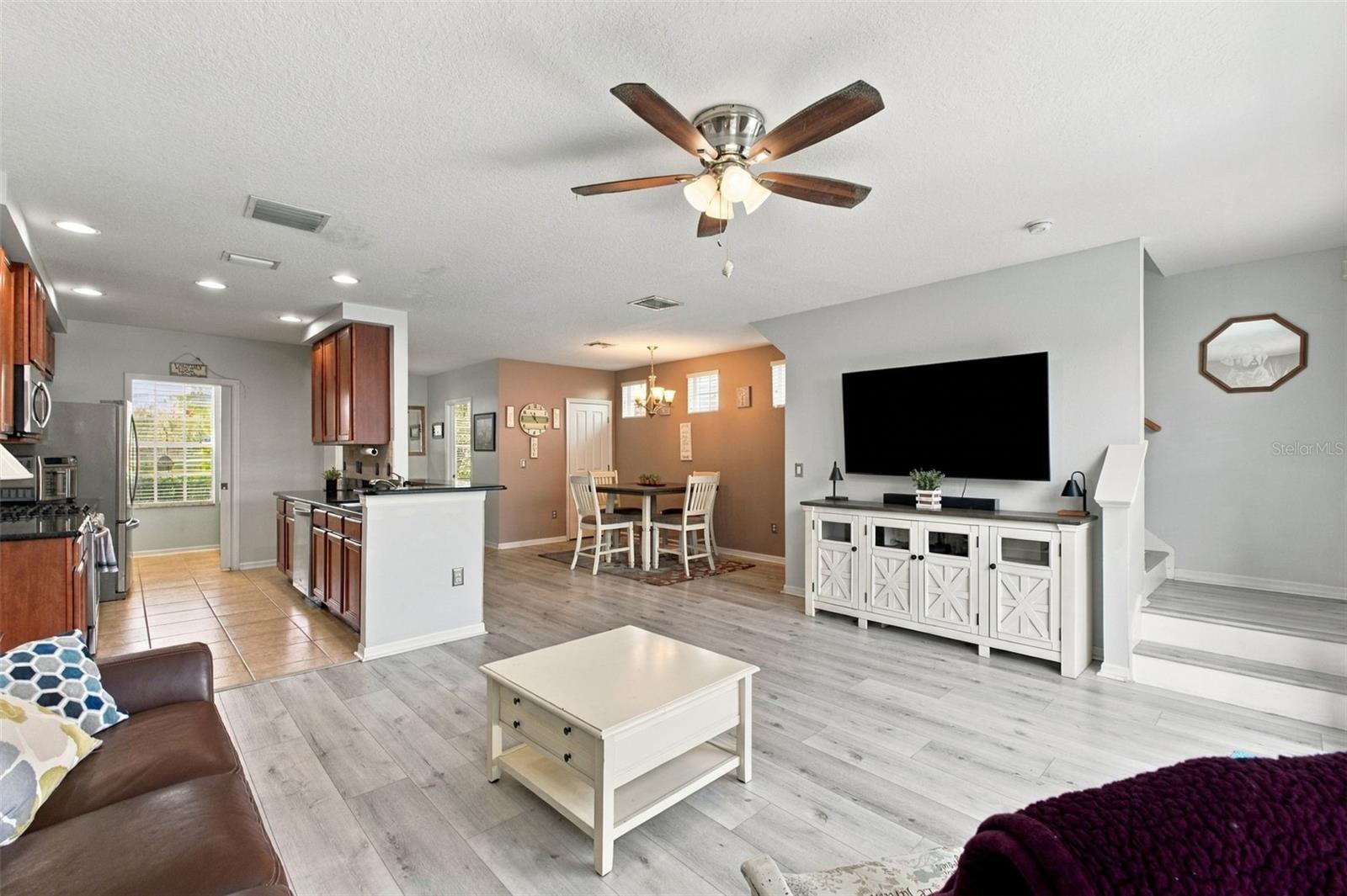 10643 MARSHA DR — photo 3