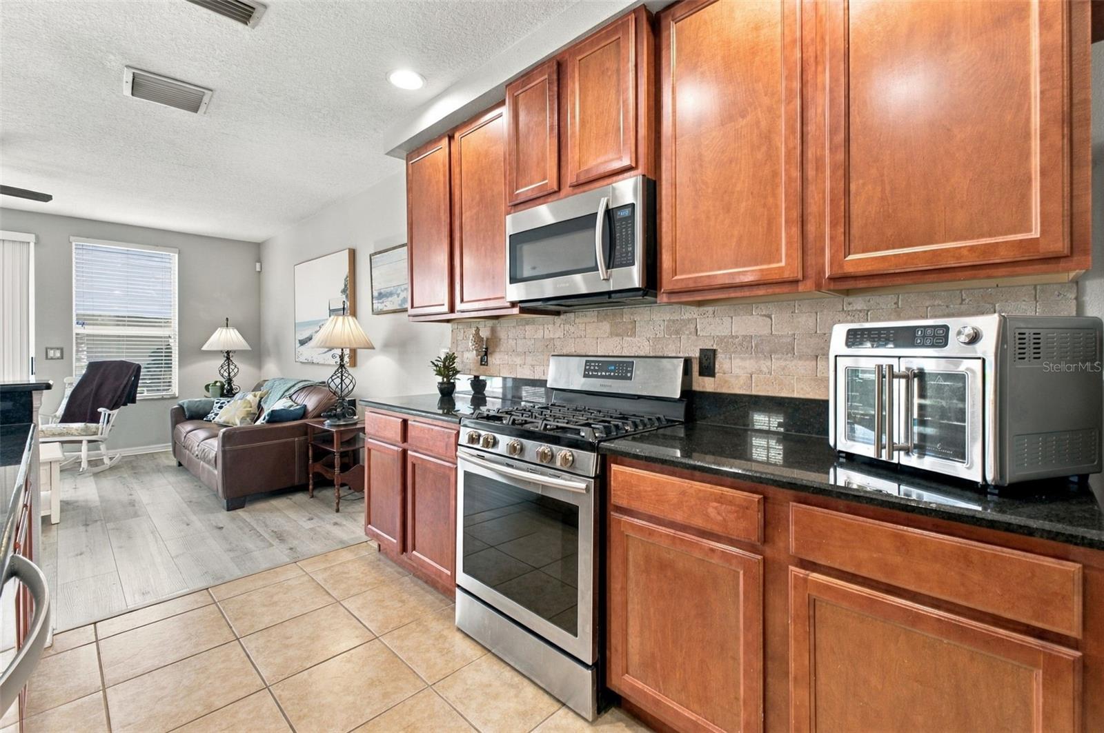 10643 MARSHA DR — photo 5