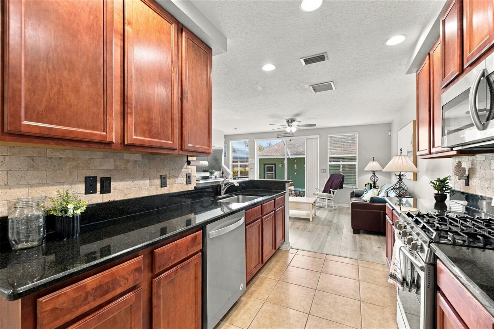 10643 MARSHA DR — photo 6