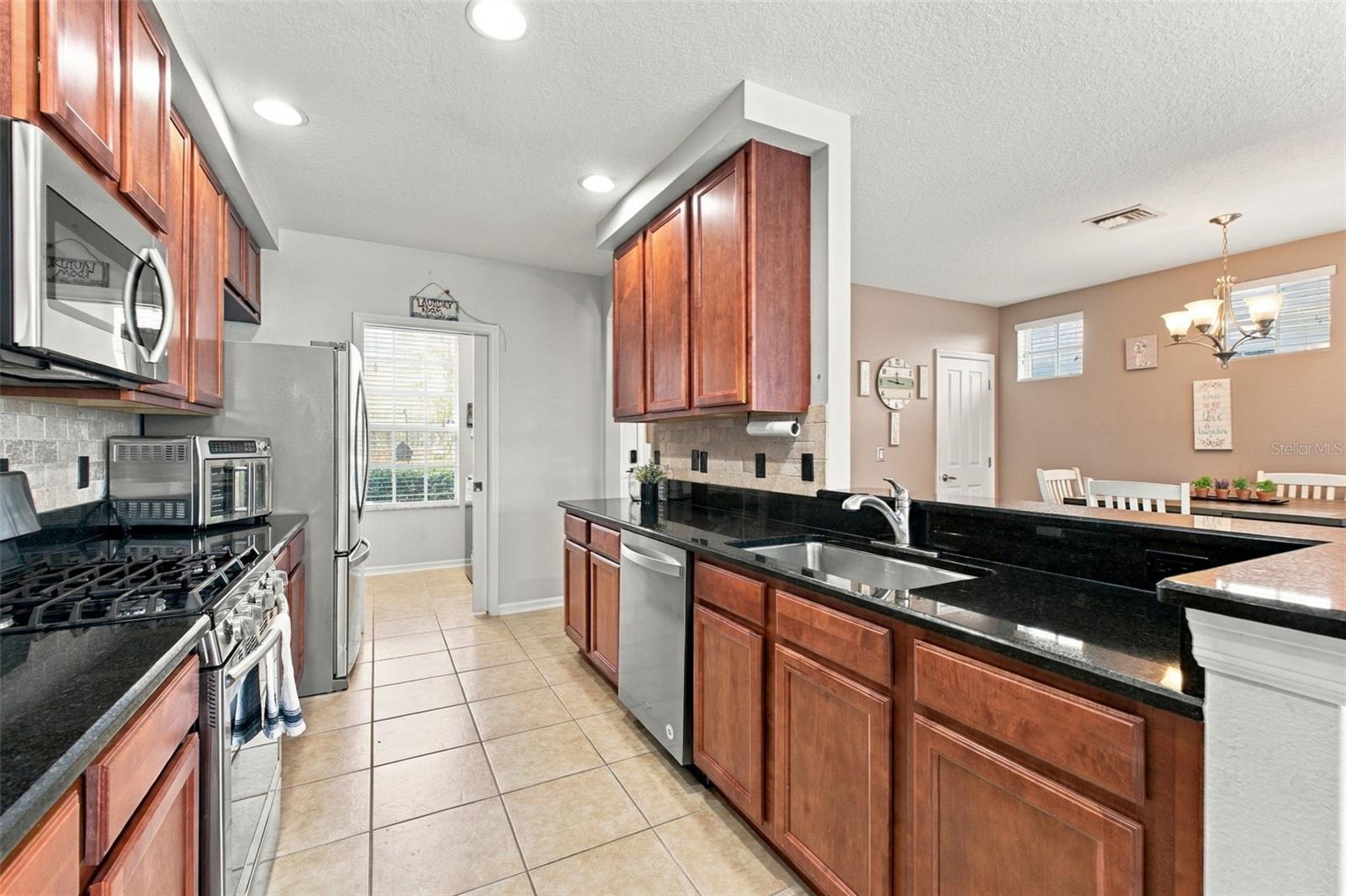 10643 MARSHA DR — photo 7