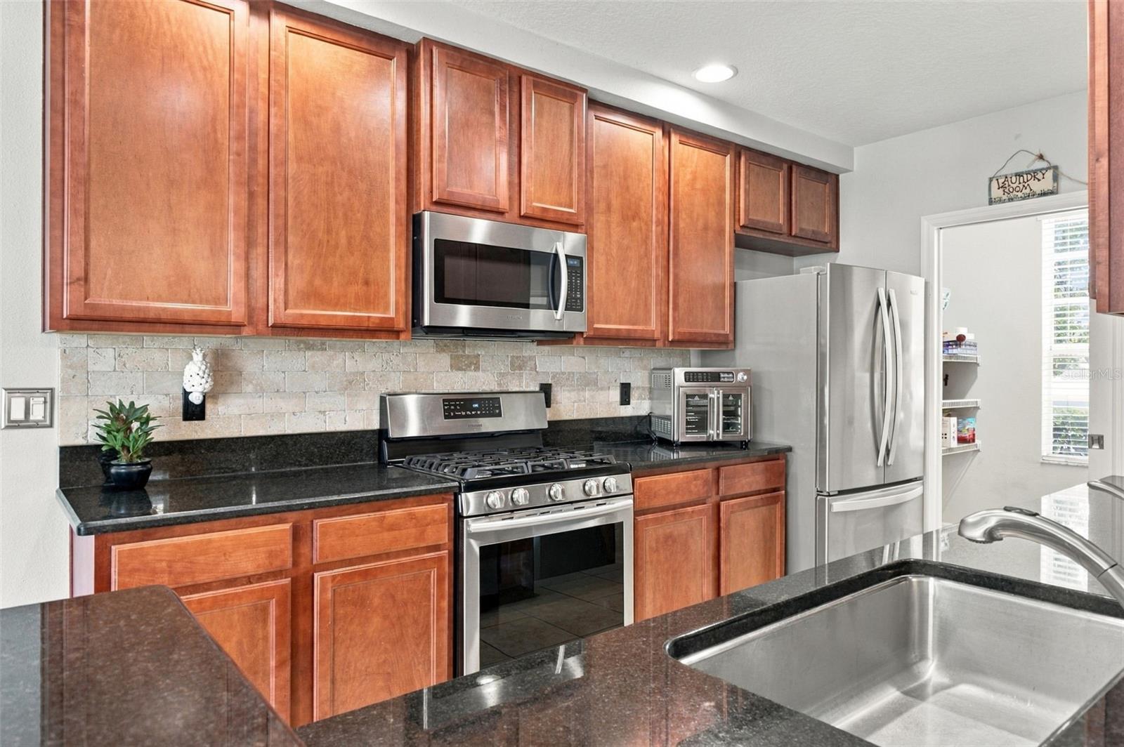 10643 MARSHA DR — photo 8