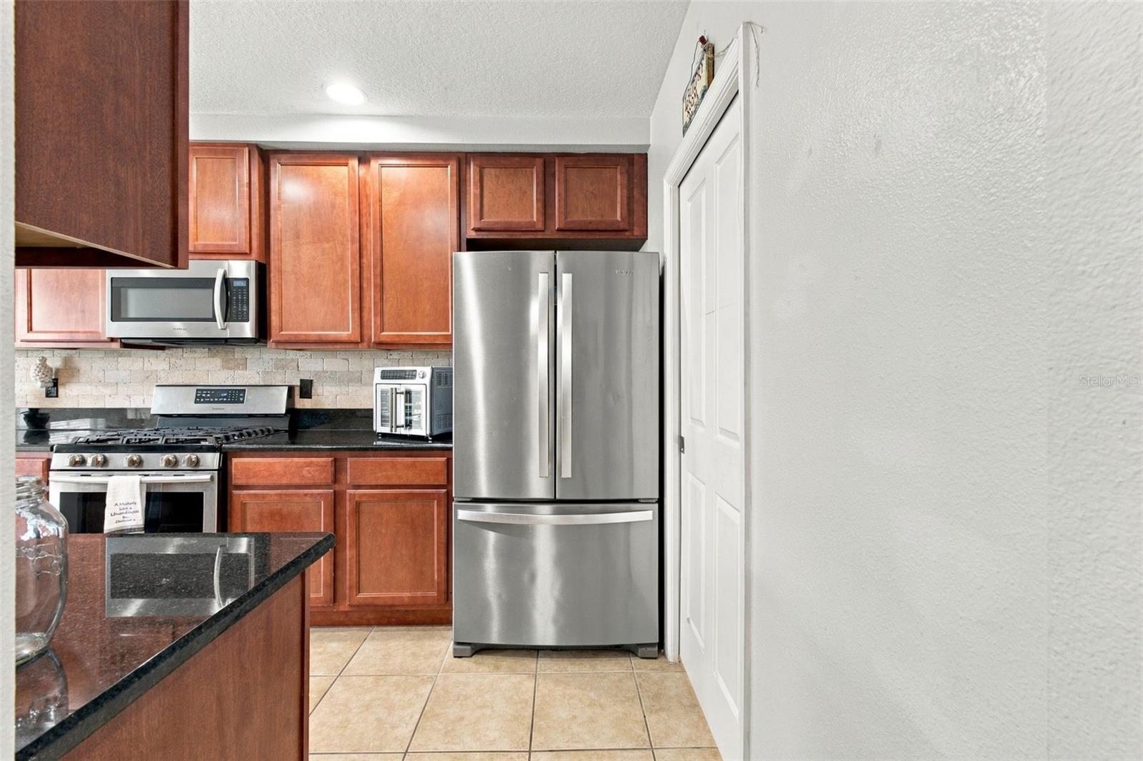 10643 MARSHA DR — photo 9