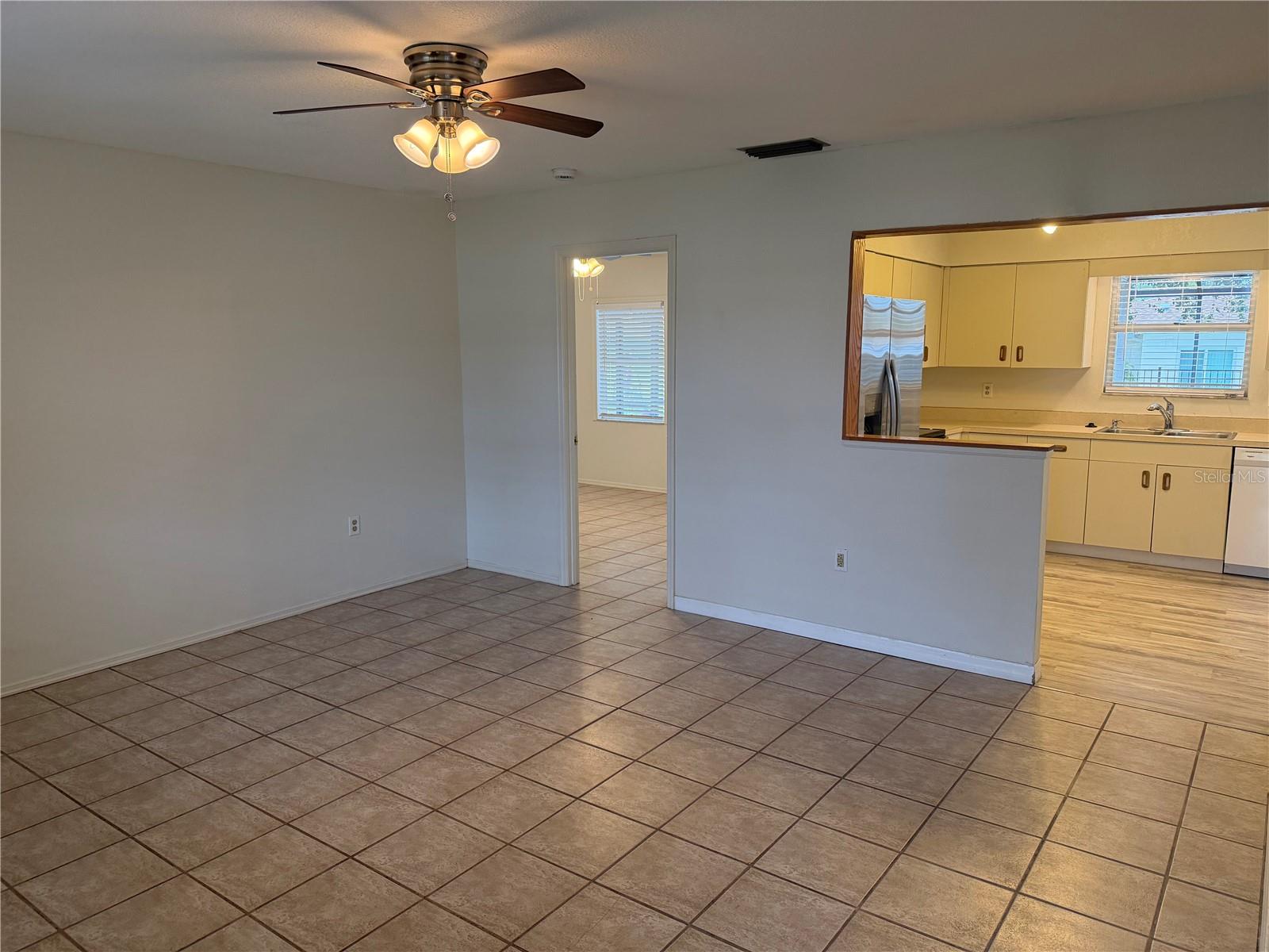 885 DARWIN RD — photo 2